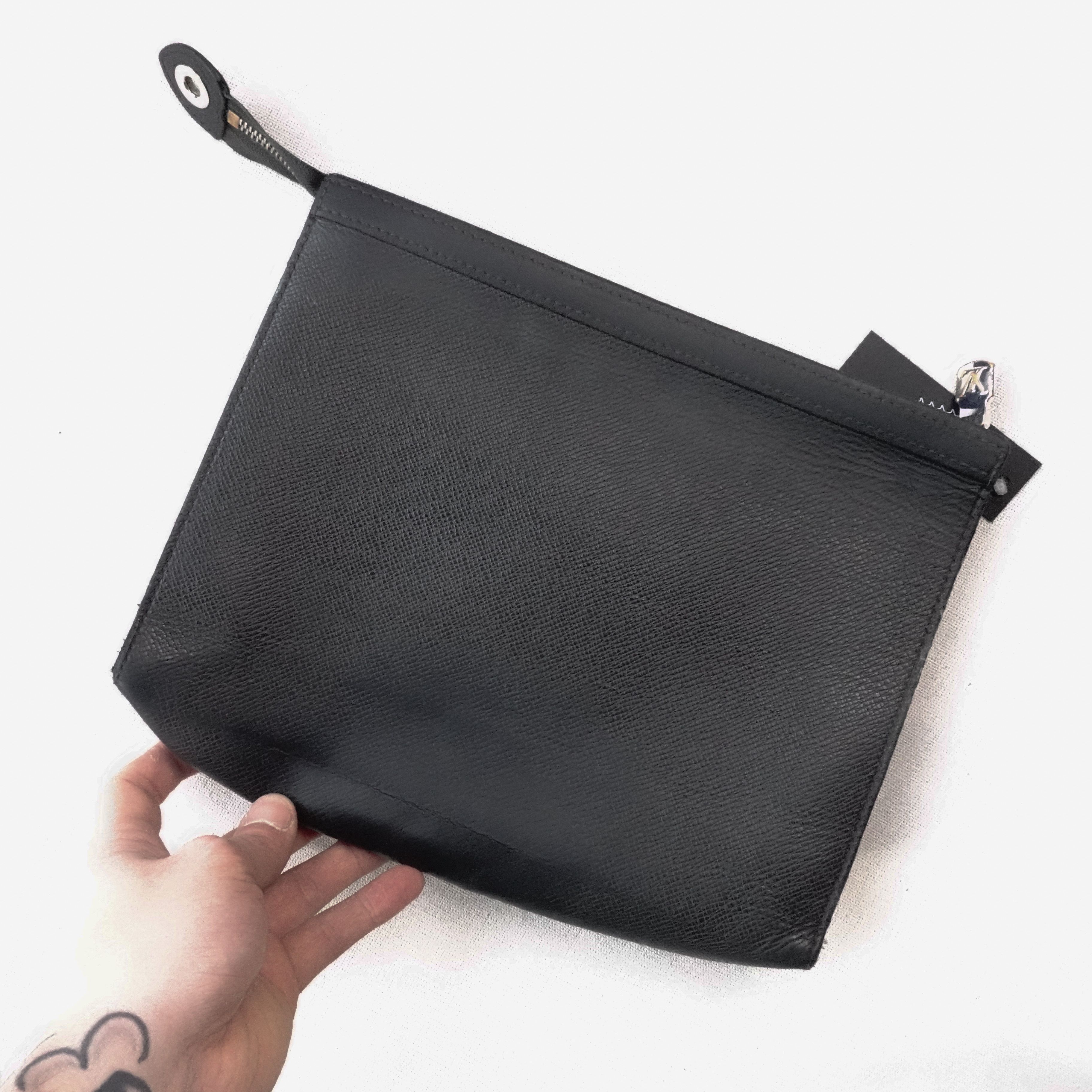 Designer × Louis Vuitton Louis Vuitton Pochette Voyage Bag Size ONE SIZE - 4 Thumbnail