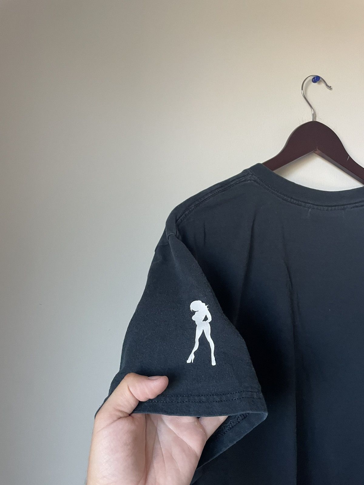 Vintage Vintage y2k skin industries tee Size US L / EU 52-54 / 3 - 5 Thumbnail