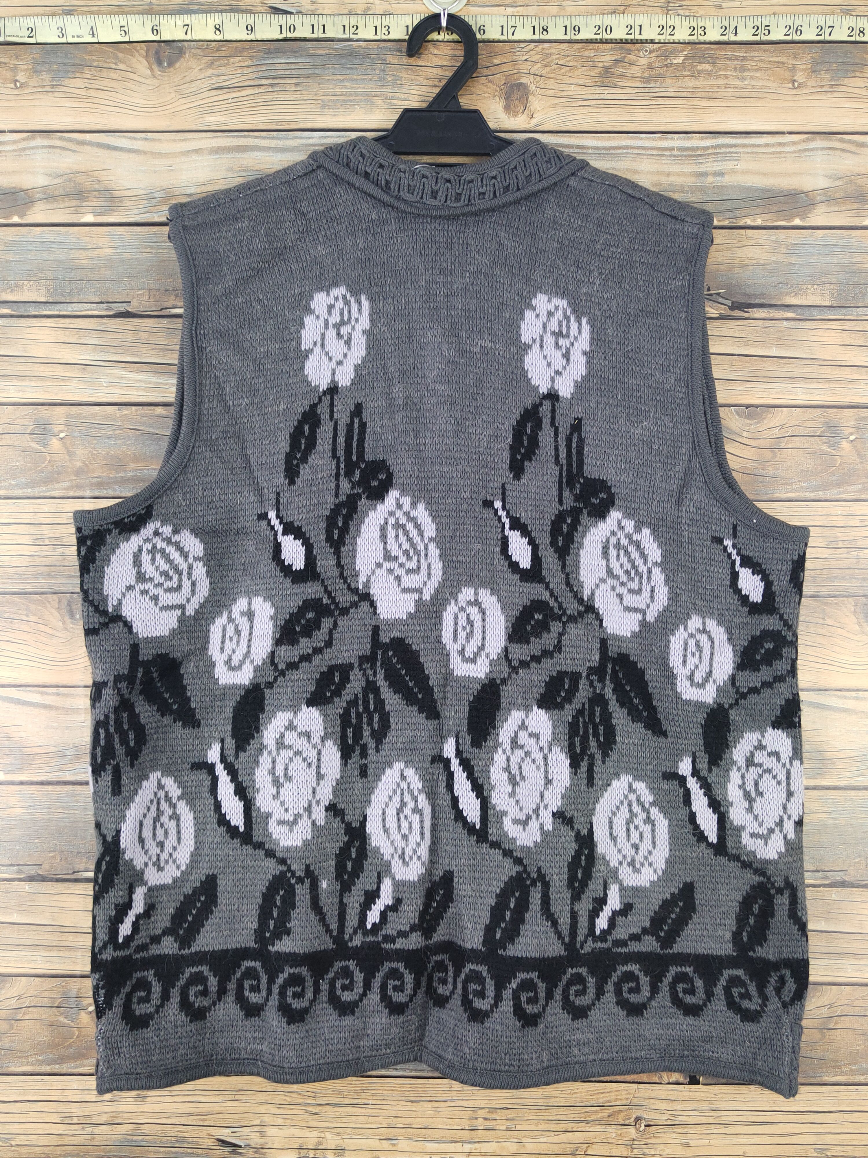 Vintage Japanese Brand Dark Gray Knitwear Vests #W1746 Size L / US 10 / IT 46 - 7 Thumbnail
