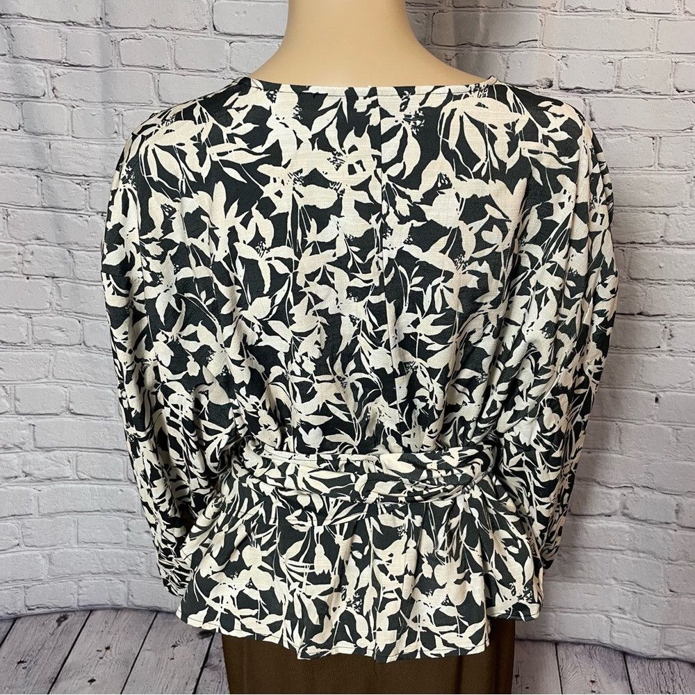 Other New Lane Bryant Classic Long Sleeve Wrap Maya Floral Top Si Size 3XL / US 20-22 - 5 Thumbnail