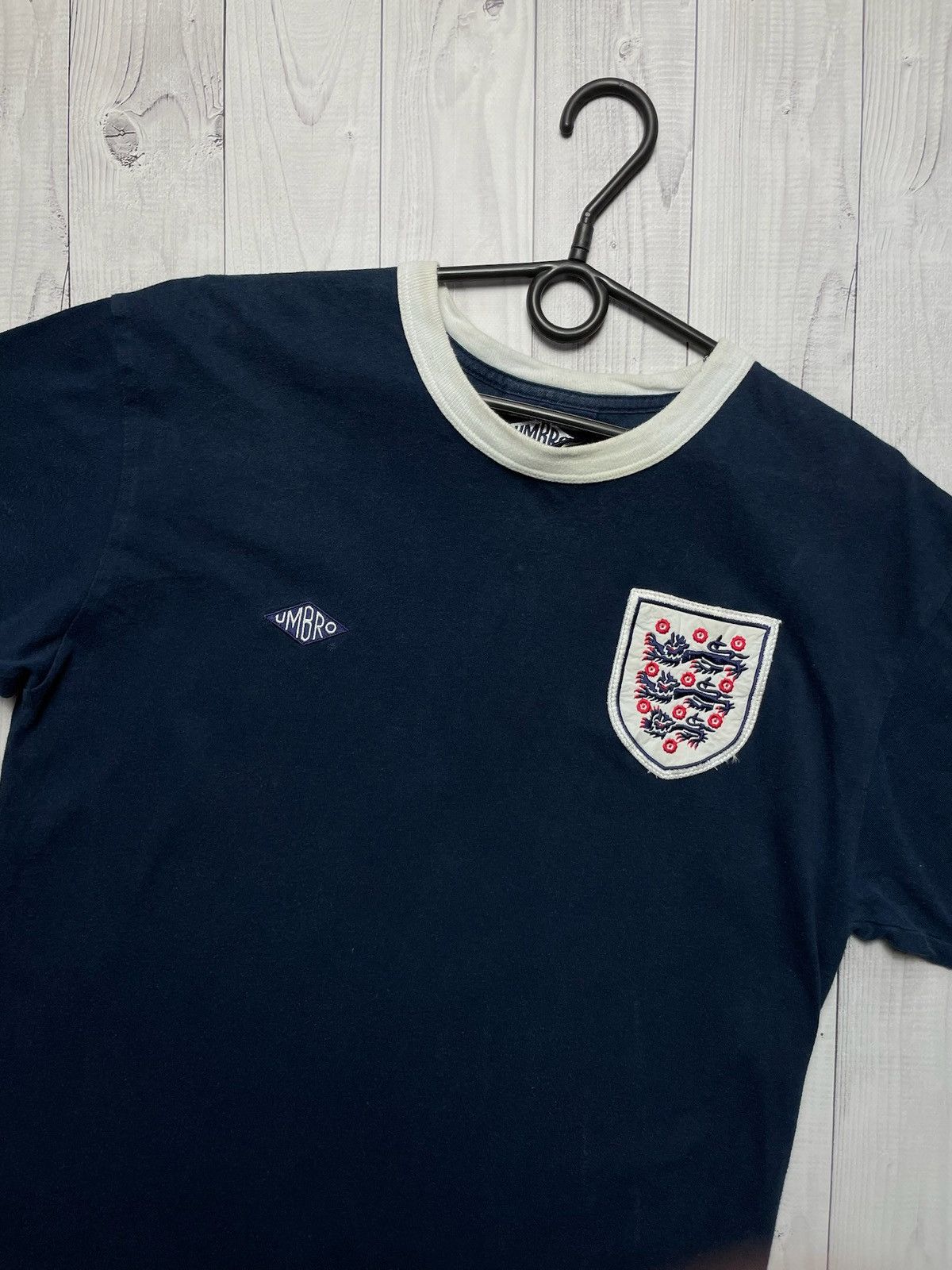 Umbro × Vintage Vintage Umbro England soccer jersey size L logo retro Size US L / EU 52-54 / 3 - 2 Thumbnail