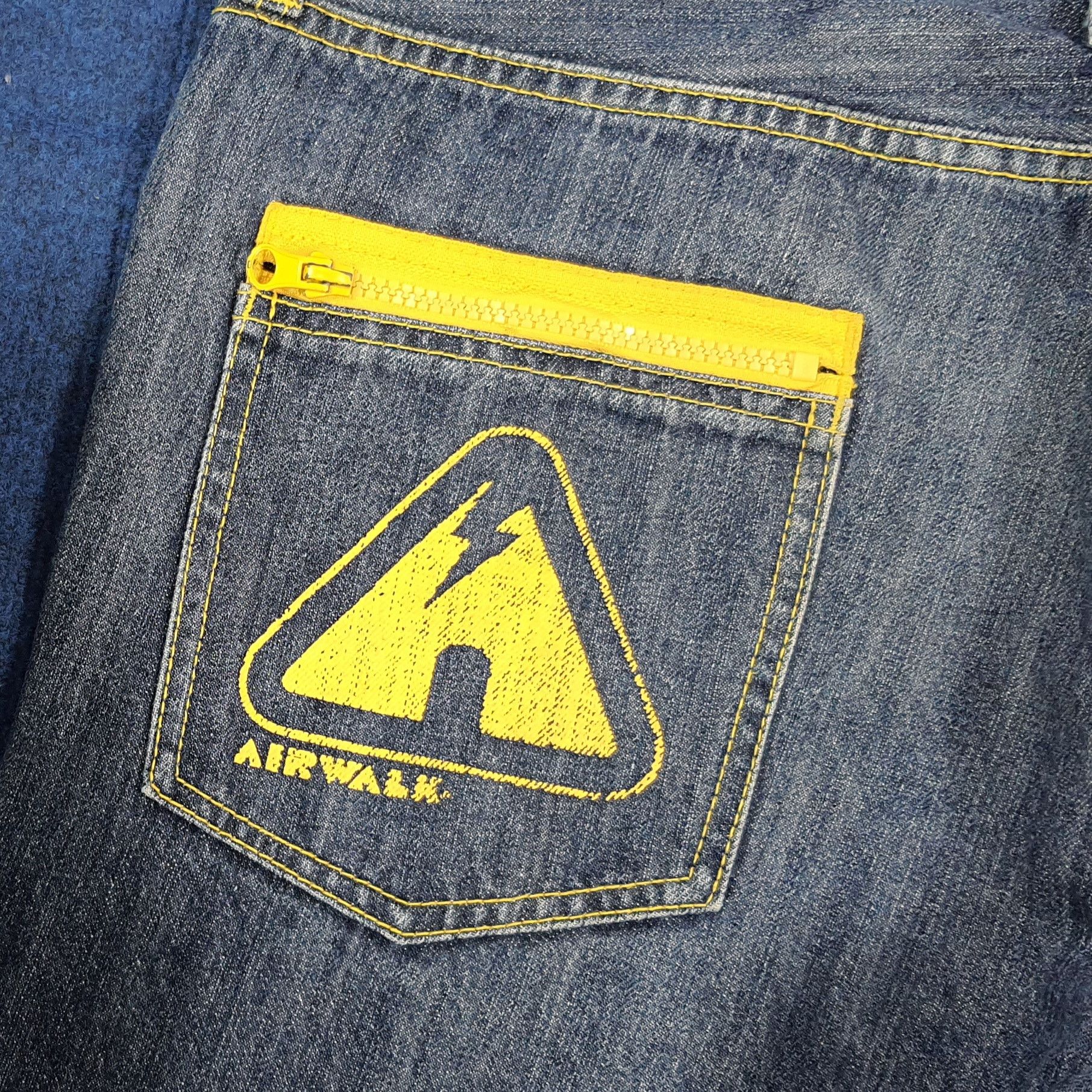 Airwalk Vintage Airwalk Skater Distressed Graphic Jeans C297N29 Size US 32 / EU 48 - 7 Thumbnail