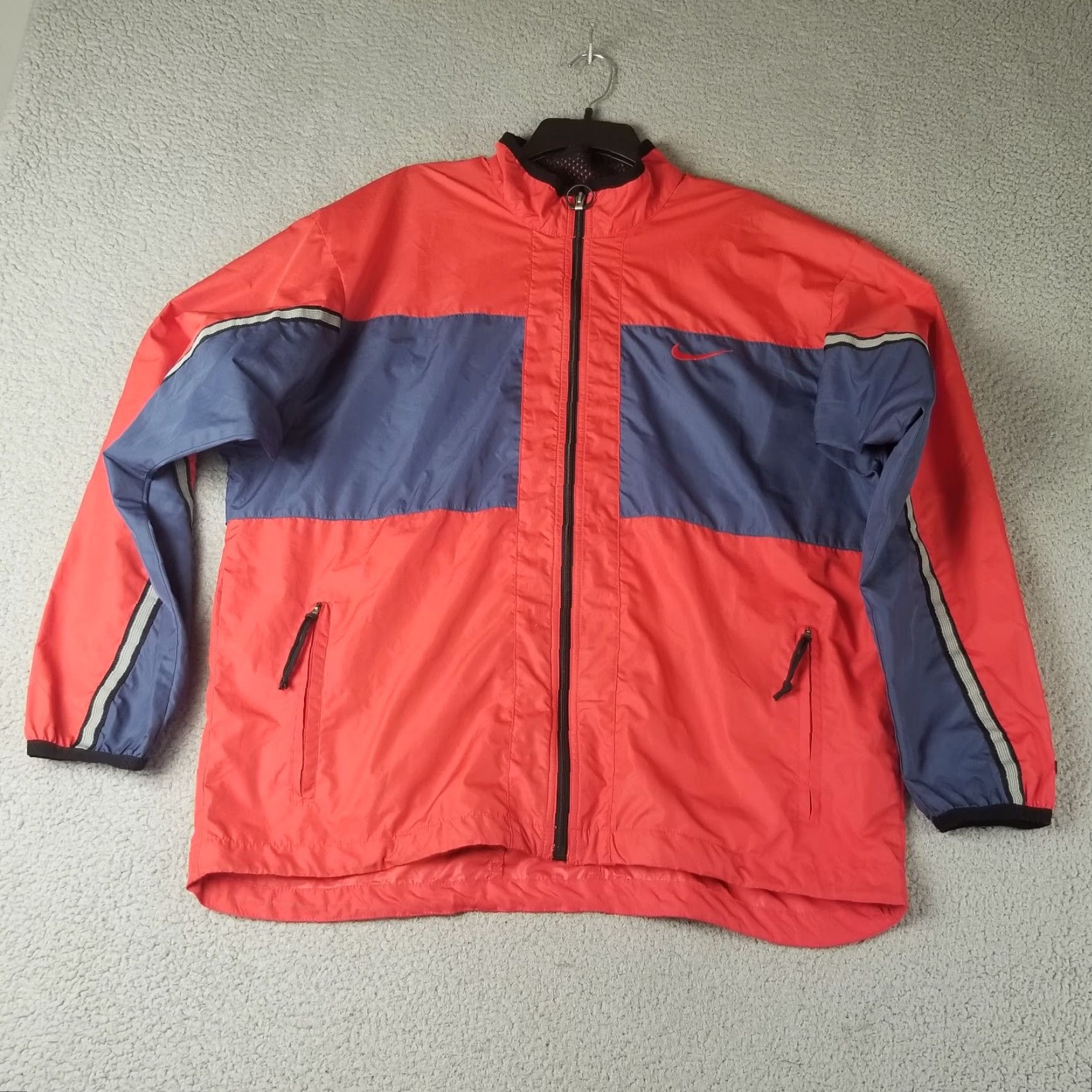 Nike VINTAGE Nike Jacket Men's L Red Blue Center Swoosh Reflective Striped 90s Windbreaker 1996 Size US L / EU 52-54 / 3 - 2 Thumbnail