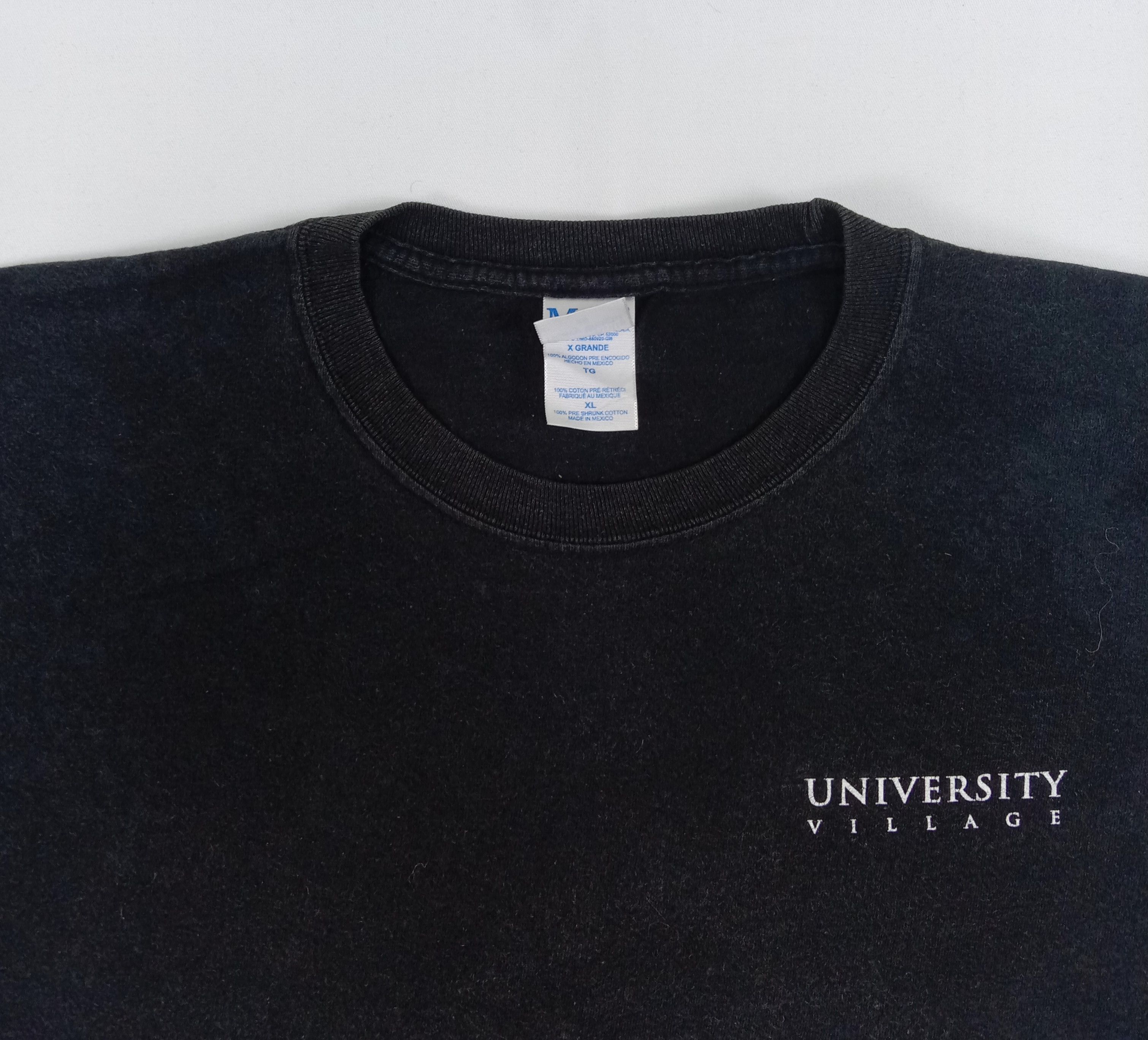 Vintage Vintage University Village Sacramento California T Shirt Size US XL / EU 56 / 4 - 4 Thumbnail