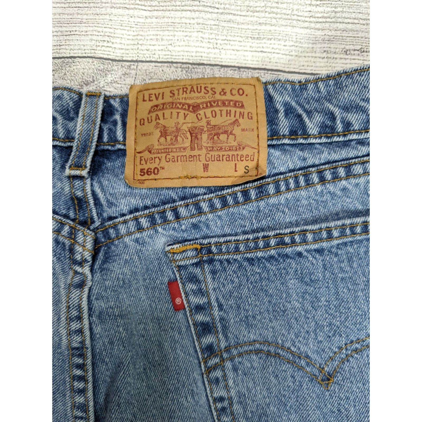 Levi's VINTAGE Levi’s 560 Women’s Jeans 34x28 High Waist Loose Fit Straight 16 Reg S V2W USA Mens? Womens? Size 38" / US 16 / IT 52 - 4 Thumbnail