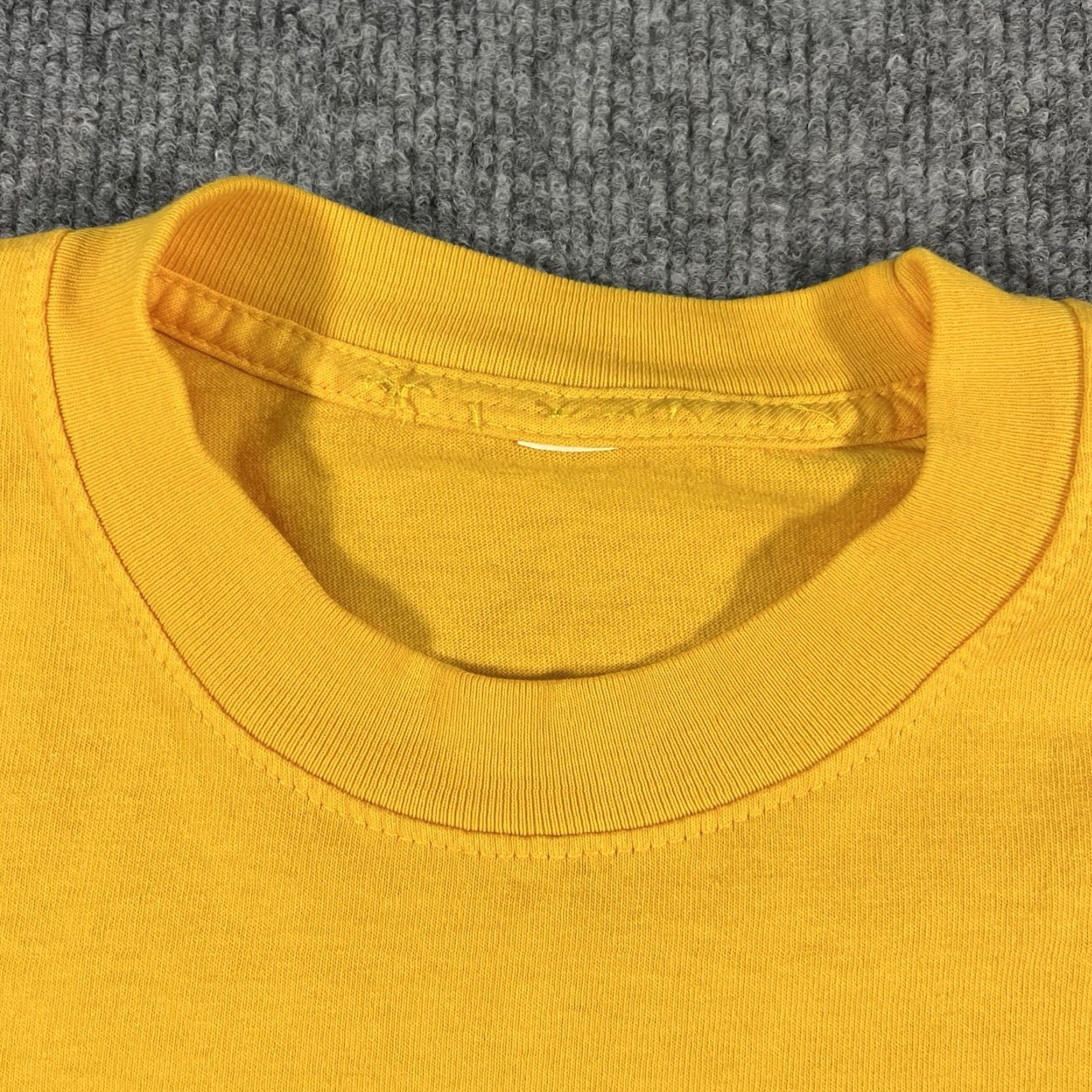 Vintage Menace Los Angeles T-Shirt Mens M Yellow Graphic Print Black Power Fist BLM 90s Streetwear USA Short Sleeve Double-Sided Size US M / EU 48-50 / 2 - 5 Thumbnail