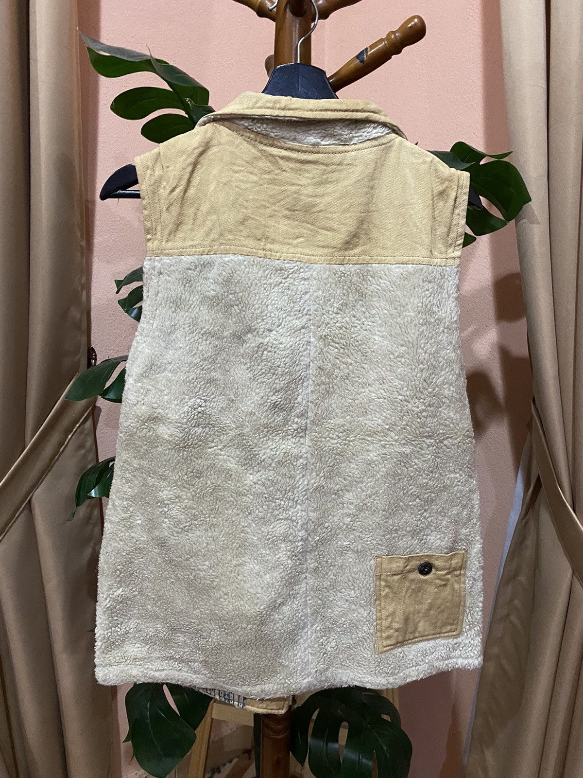 Designer Vintage Amina Sherpa Vest - Beige & Tan Unisex Outdoor Wear Size M / US 6-8 / IT 42-44 - 5 Thumbnail