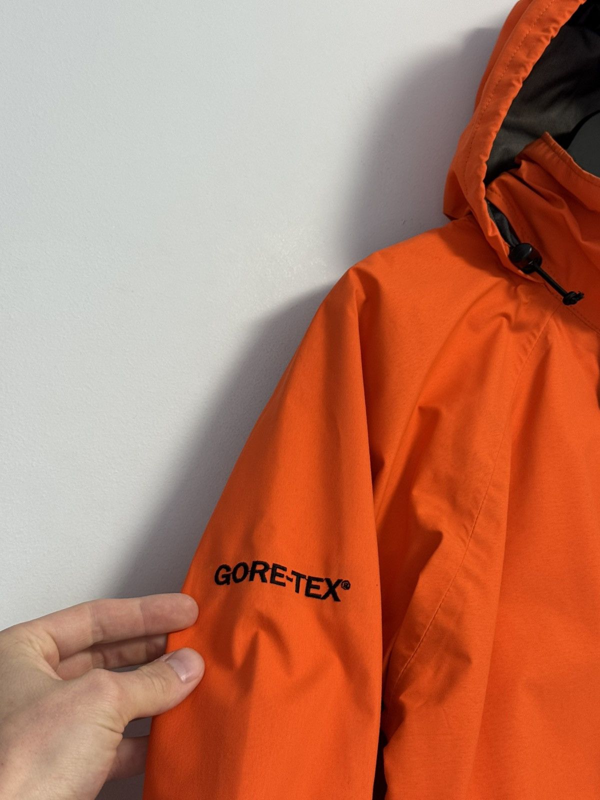 Berghaus Vintage Berghaus Gore-Tex Jacket Orange Mens Outdoor Size US S / EU 44-46 / 1 - 12 Thumbnail