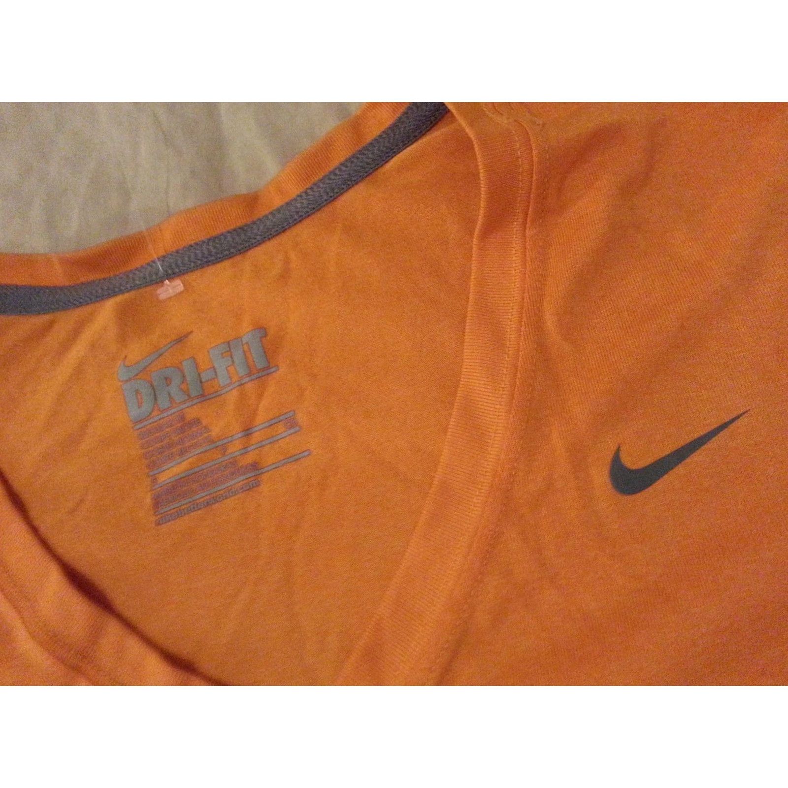 Nike VINTAGE Nike Shirt Womens Athletic S Small Orange T-Shirt Womens Mens? Size S / US 4 / IT 40 - 3 Thumbnail