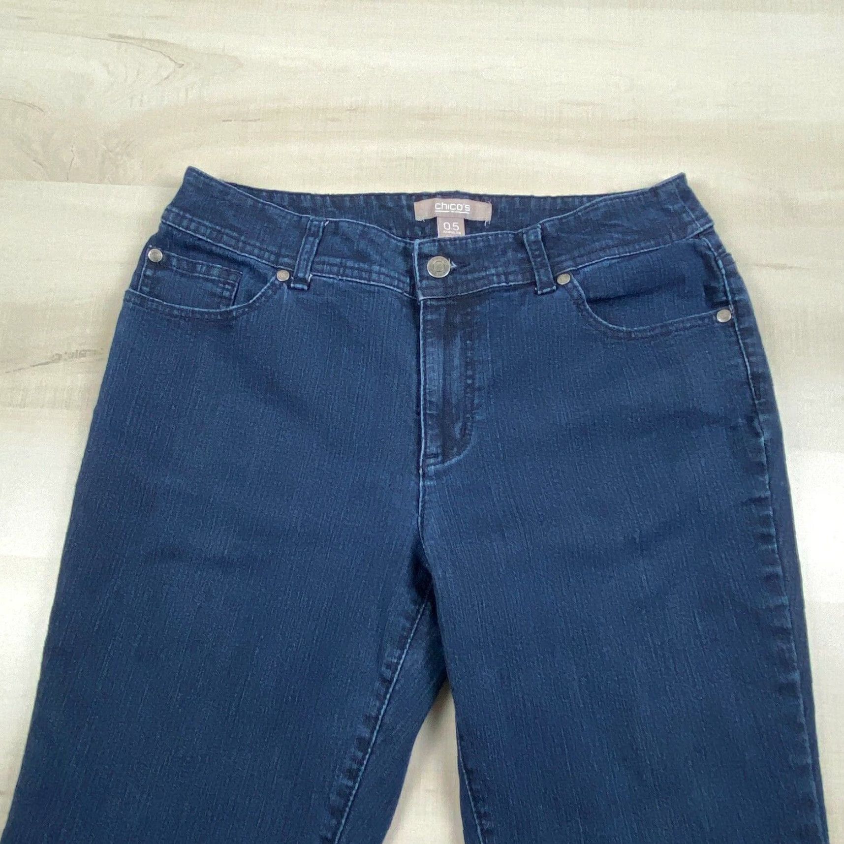 Vintage Chico's Women's Straight Jeans 6 Regular Mid Rise Dark Blue Embellished Stretch Size 28" / US 6 / IT 42 - 2 Thumbnail
