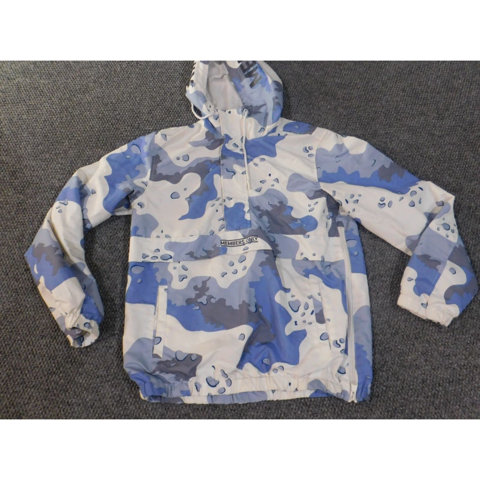Members Only Members Only Jacket Mens S Blue Camouflage Windbreaker Zip Pockets 1/4 Zip Casual Sports Fall Winter Camo Knit Polyester Windbreaker Category: Jacket Size US S / EU 44-46 / 1 - 2 Thumbnail