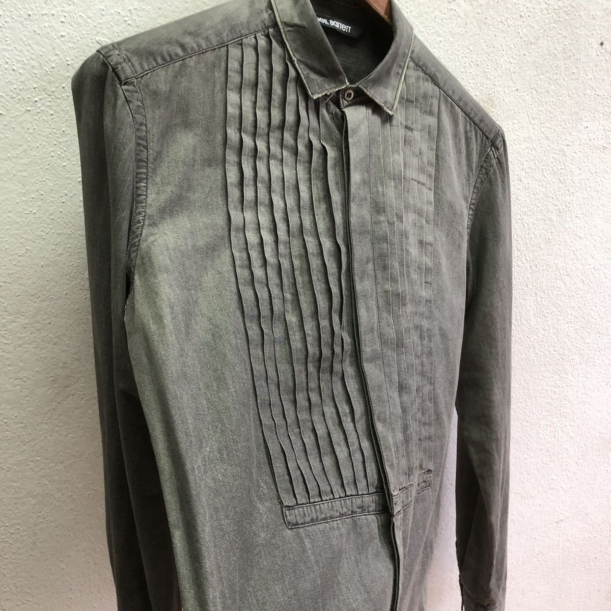 Neil Barrett distressed style NEIL BARRETT button up shirt Size US S / EU 44-46 / 1 - 10 Thumbnail