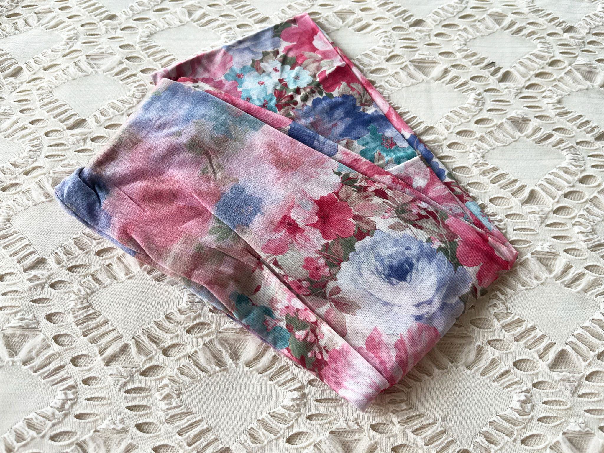 Japanese Brand Dead Stock Stockings pink Tights with florals printed Size ONE SIZE - 8 Thumbnail