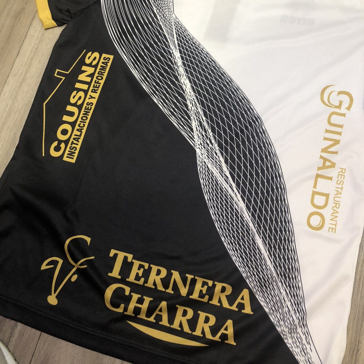 Errea De Salamanca CF 21/22 home shirt Size US S / EU 44-46 / 1 - 7 Thumbnail