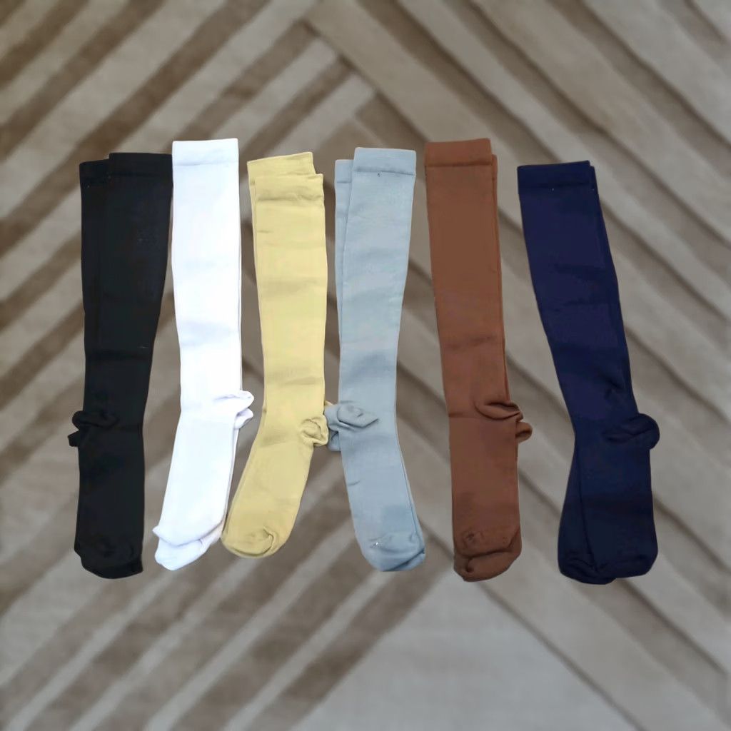 Vintage Medical Compression Socks Calf Leg Support Stocking Varicose Veins L/XL Women Black Nylon Casual Sports Socks Size ONE SIZE - 1 Preview