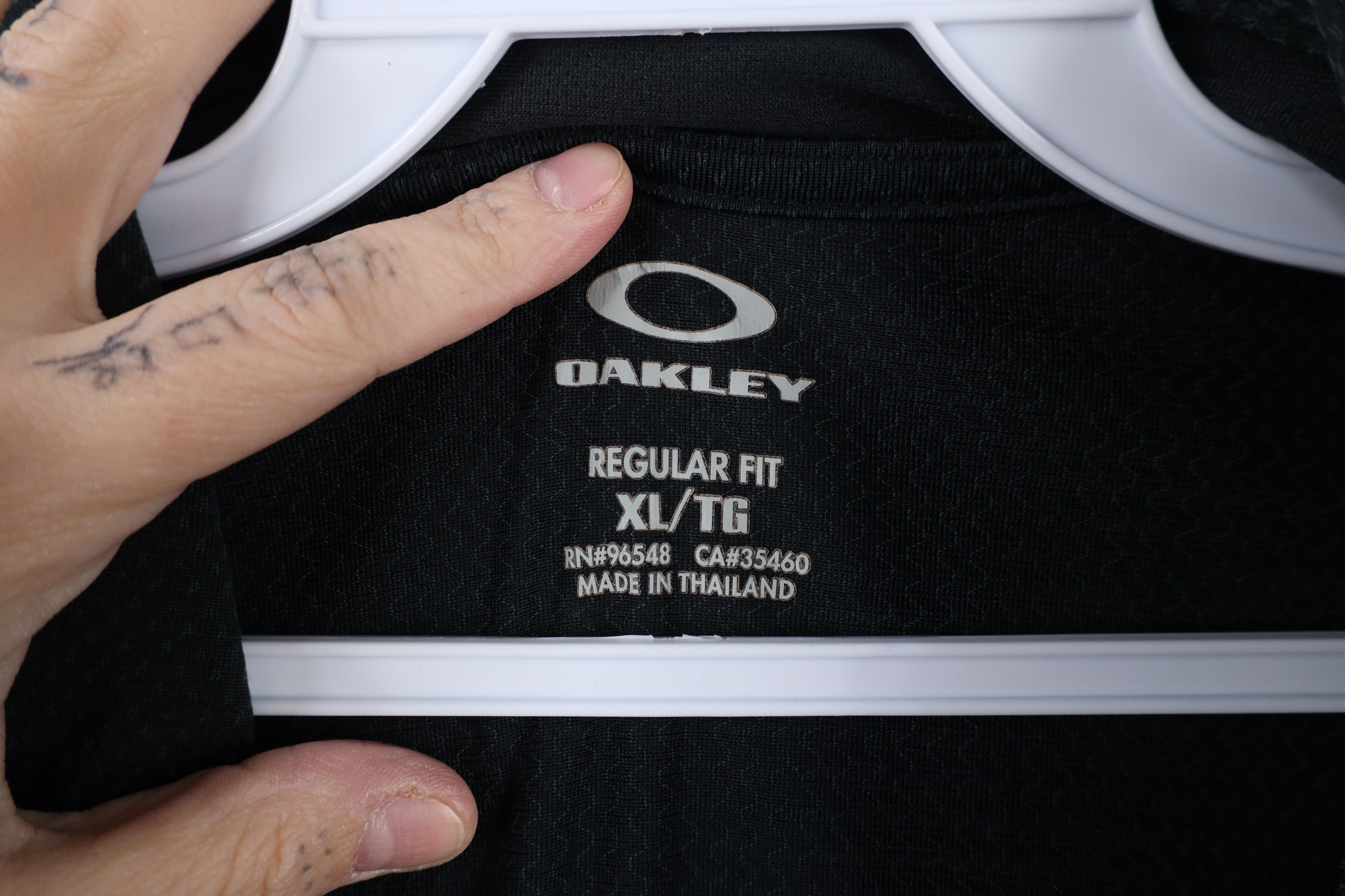 Oakley Vintage Oakley Geometric Vented Collared Polo Shirt Black Size US XL / EU 56 / 4 - 6 Thumbnail