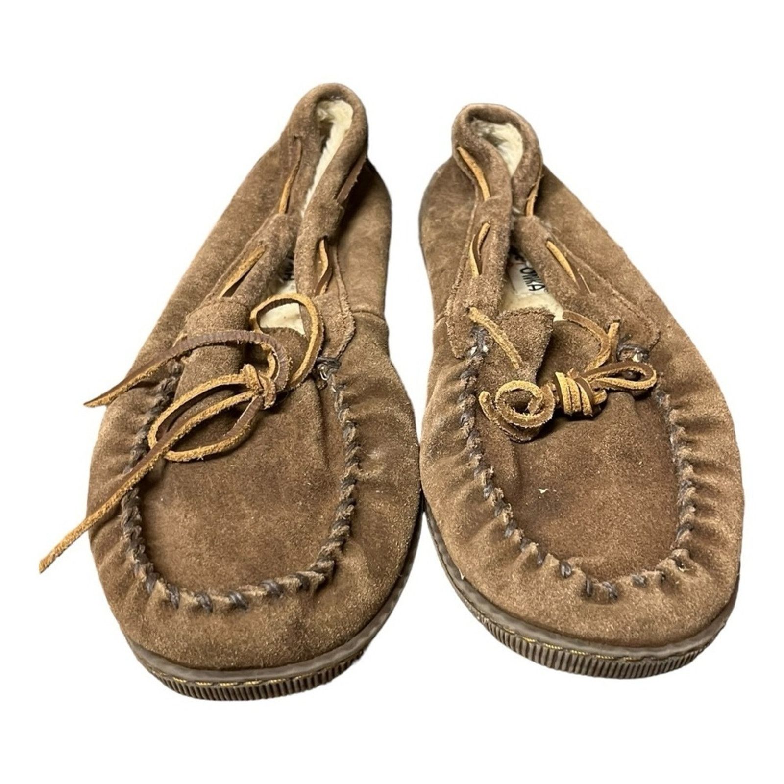 Minnetonka Minnetonka Slippers Men’s size 13 moccasin leather brown Size US 13 / EU 46 - 4 Thumbnail