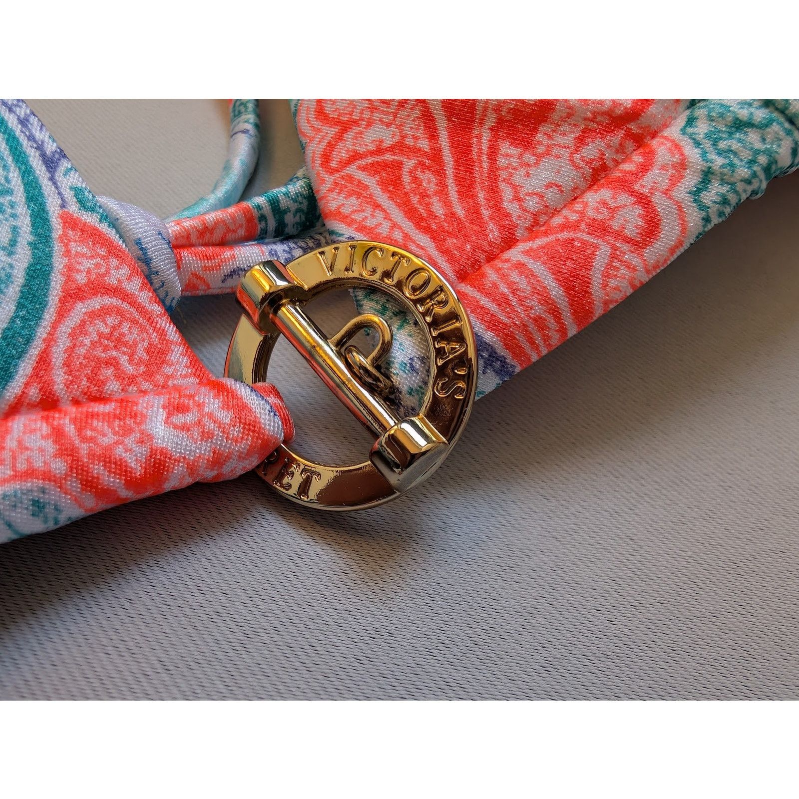 Victoria's Secret NWT Victoria’s Secret Bikini Set S Paisley Gold Trim Size S / US 4 / IT 40 - 8 Thumbnail