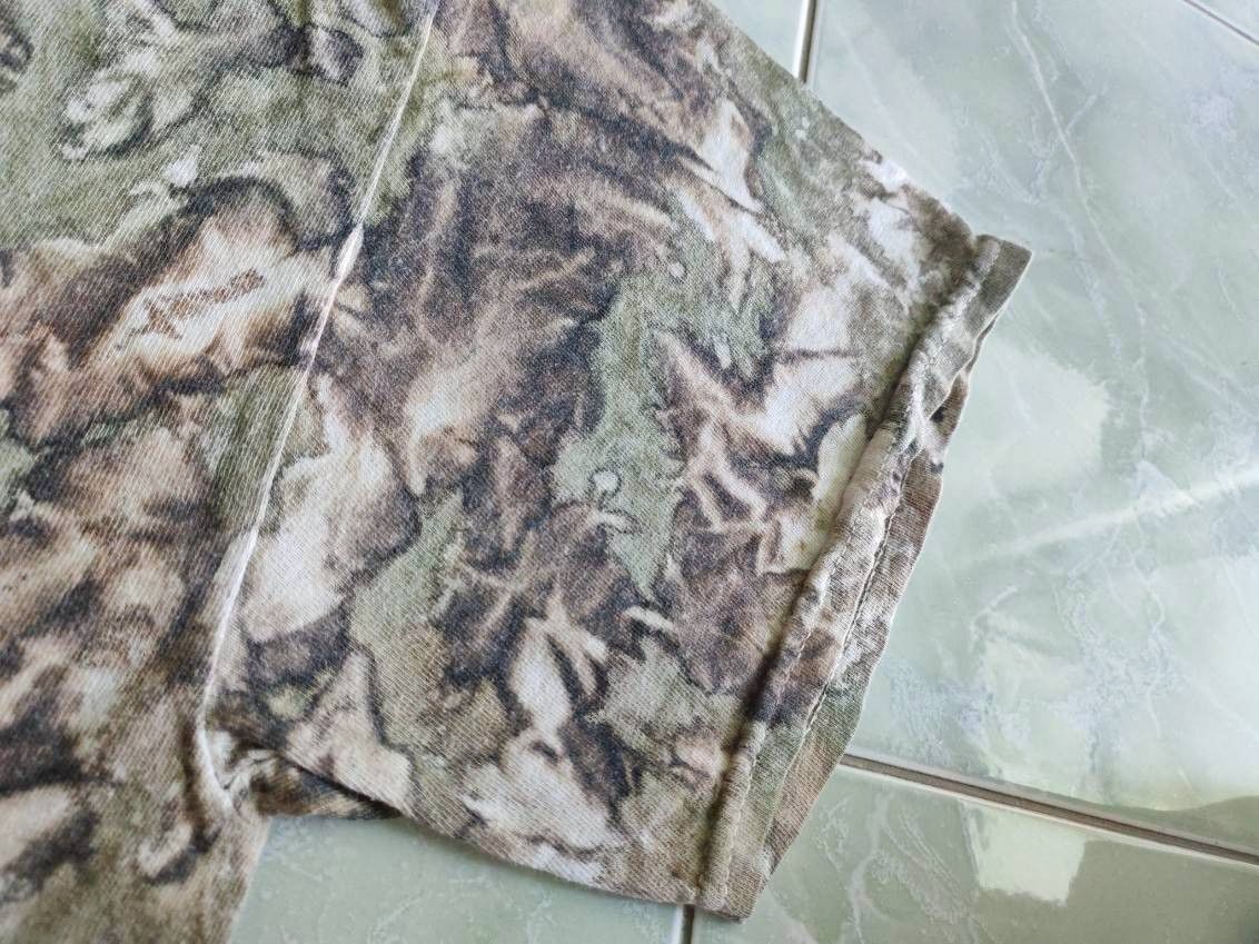 Gildan 00s bleached vtg t shirt deer green camouflage 21/28.5 Size US L / EU 52-54 / 3 - 4 Thumbnail