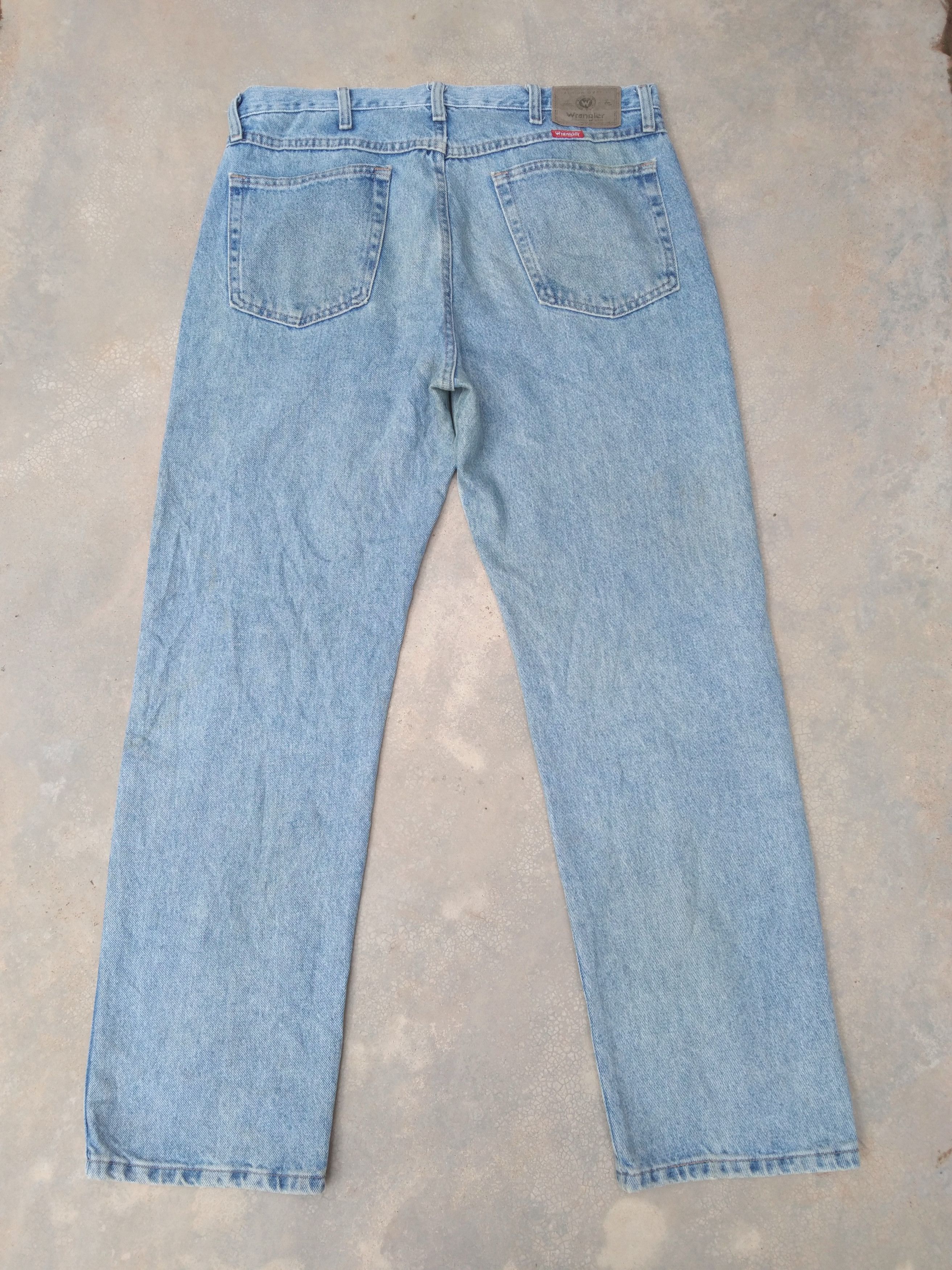 Japanese Brand × Jean × Vintage Vintage Wrangler Straight Leg Dirty Distressed Jeans 36x30 Size US 36 / EU 52 - 2 Thumbnail