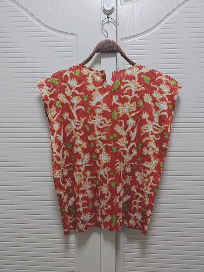 Issey Miyake Issey Miyake size:5 A red floral print top Size S / US 4 / IT 40 - 6 Thumbnail