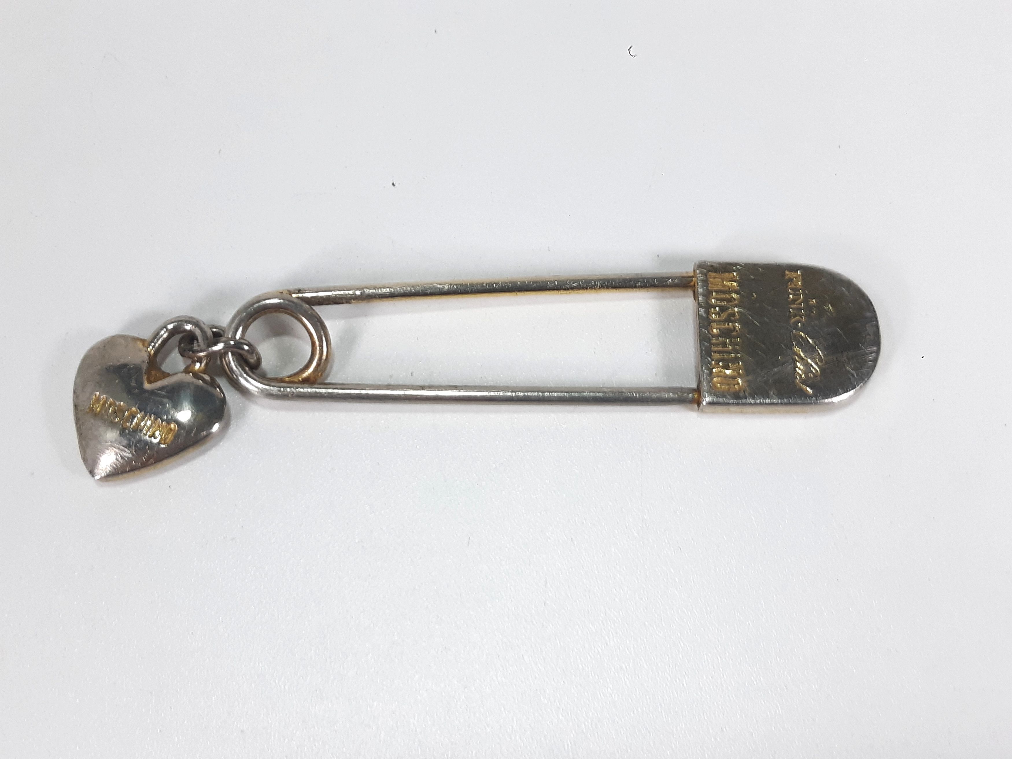 Moschino Vintage MOSCHINO I Believe Punk-Chic Redwall Italy Pin Size ONE SIZE - 1 Thumbnail