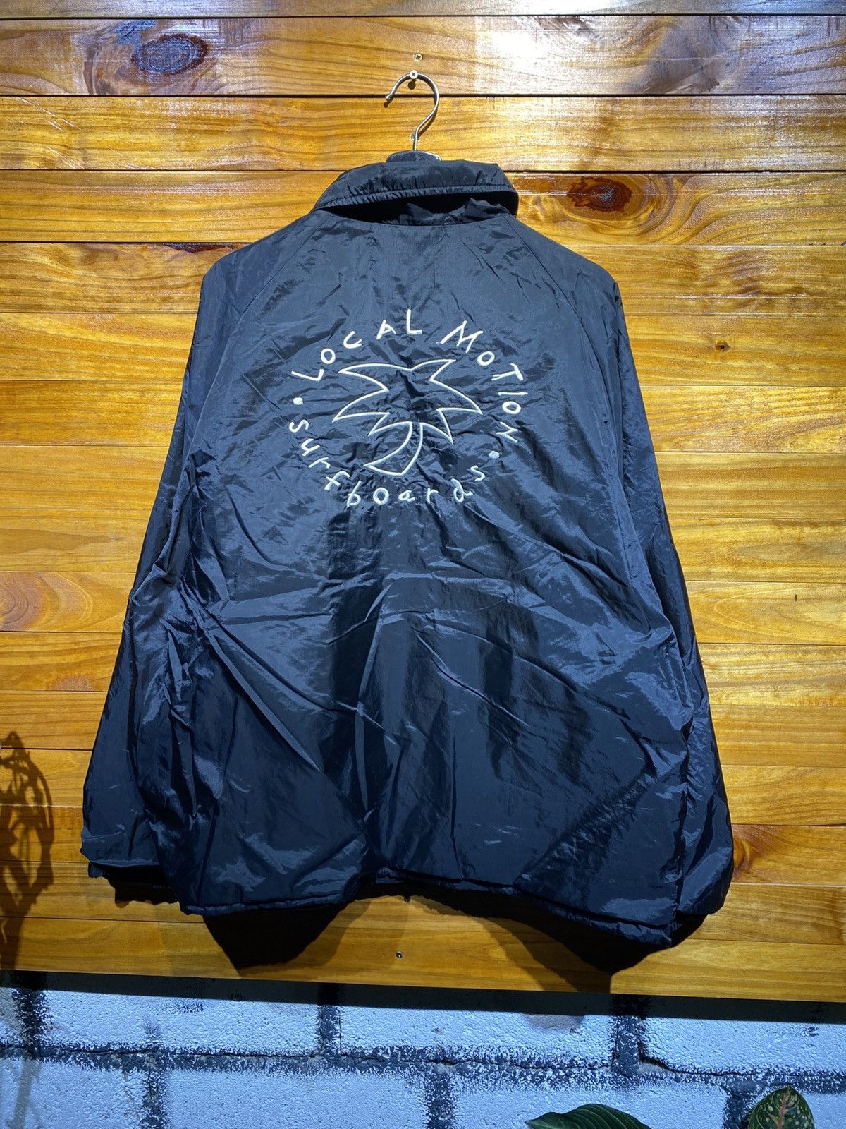 Vintage Vintage Local Motion Hawaii Surfboard Design Black Jacket Size US L / EU 52-54 / 3 - 4 Thumbnail