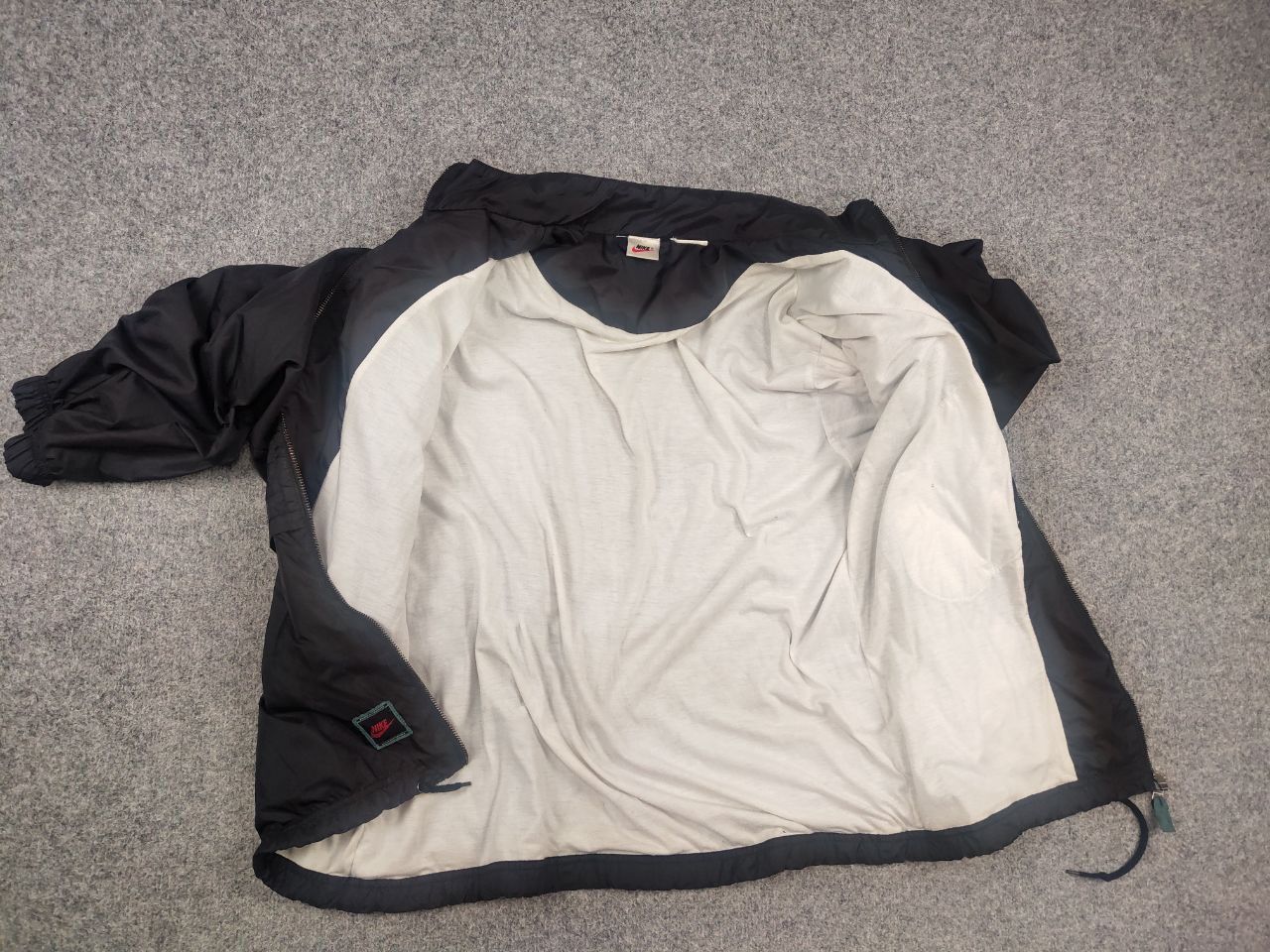 Nike Vintage 90's NIke Inc USa Track Top Zip Nylon Jacket Retro Size US L / EU 52-54 / 3 - 12 Thumbnail