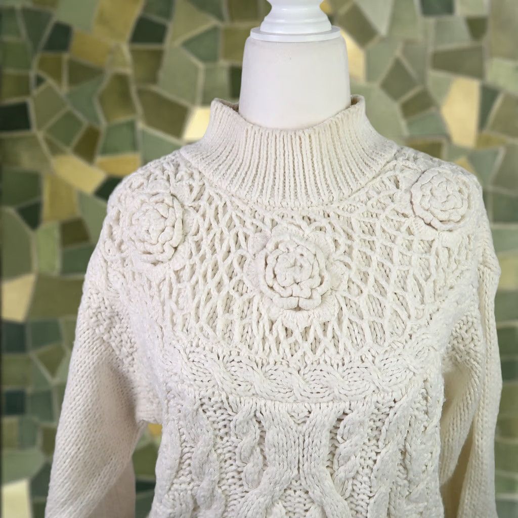 Vintage VINTAGE 80s cream cable knit floral crochet mockneck sweater M Casual Womens Size M / US 6-8 / IT 42-44 - 1 Thumbnail