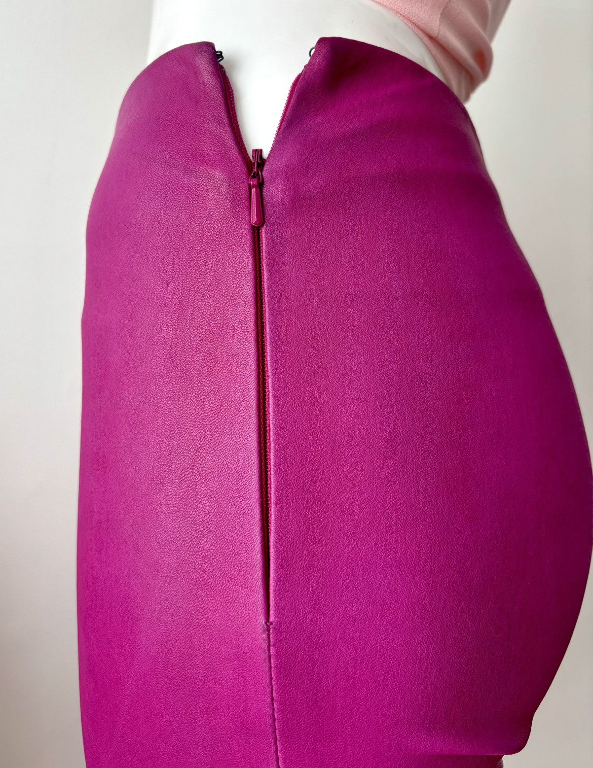 Balenciaga Balenciaga leather pink trousers XS Size 25" / US 0 / IT 36 - 17 Thumbnail
