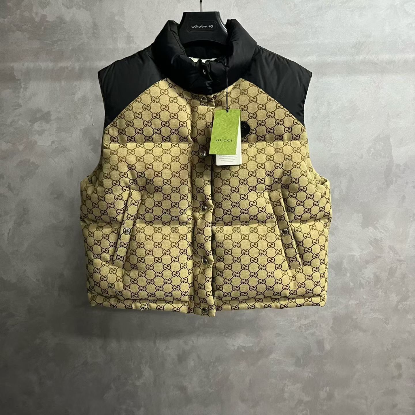 Gucci Gucci Casual Down Down Jacket XS Women Size XS / US 0-2 / IT 36-38 - 1 Thumbnail