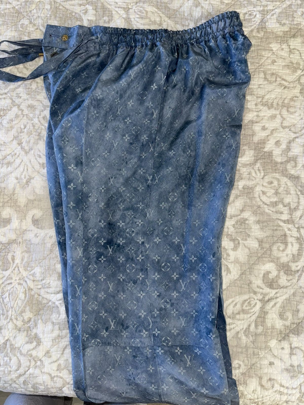 Louis Vuitton Louis Vuitton SS21 Washed Silk Monogram, IT38 Size 26" / US 2 / IT 38 - 17 Thumbnail