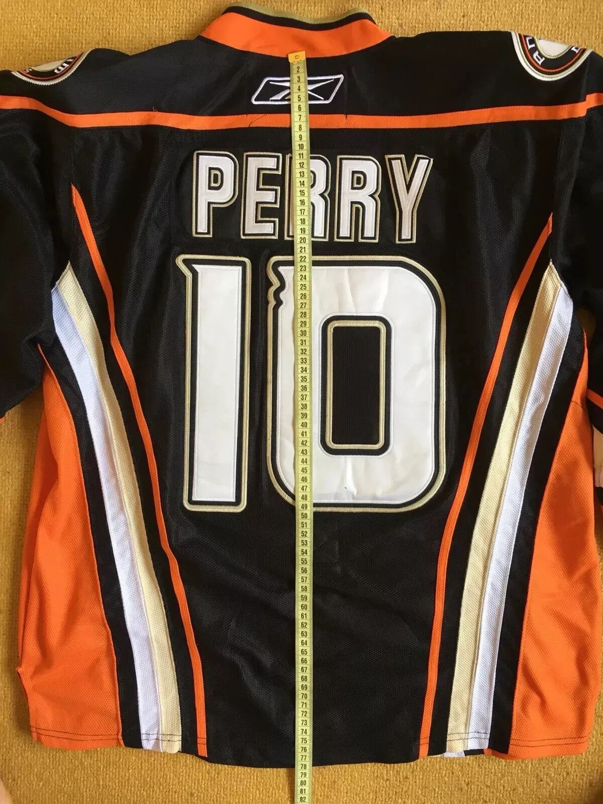 Reebok VINTAGE ANAHEIM DUCKS CCM COREY PERRY NHL ICE HOCKEY SHIRT Size US L / EU 52-54 / 3 - 11 Thumbnail