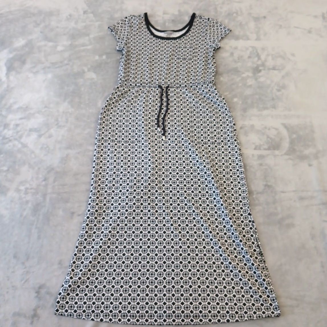 Talbots T by Talbots Dress Short Sleeve Black Geometric Maxi Petite Small PS Round Neck Pullover Knit Polyester Spandex Pockets Side Slit Stretch Vintage No Size 28" / US 6 / IT 42 - 2 Thumbnail