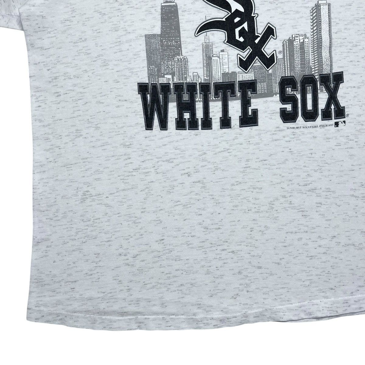 MLB Vtg 1993 MLB Chicago White Sox Sunburst Souvenirs T-Shirt Size US XL / EU 56 / 4 - 5 Thumbnail