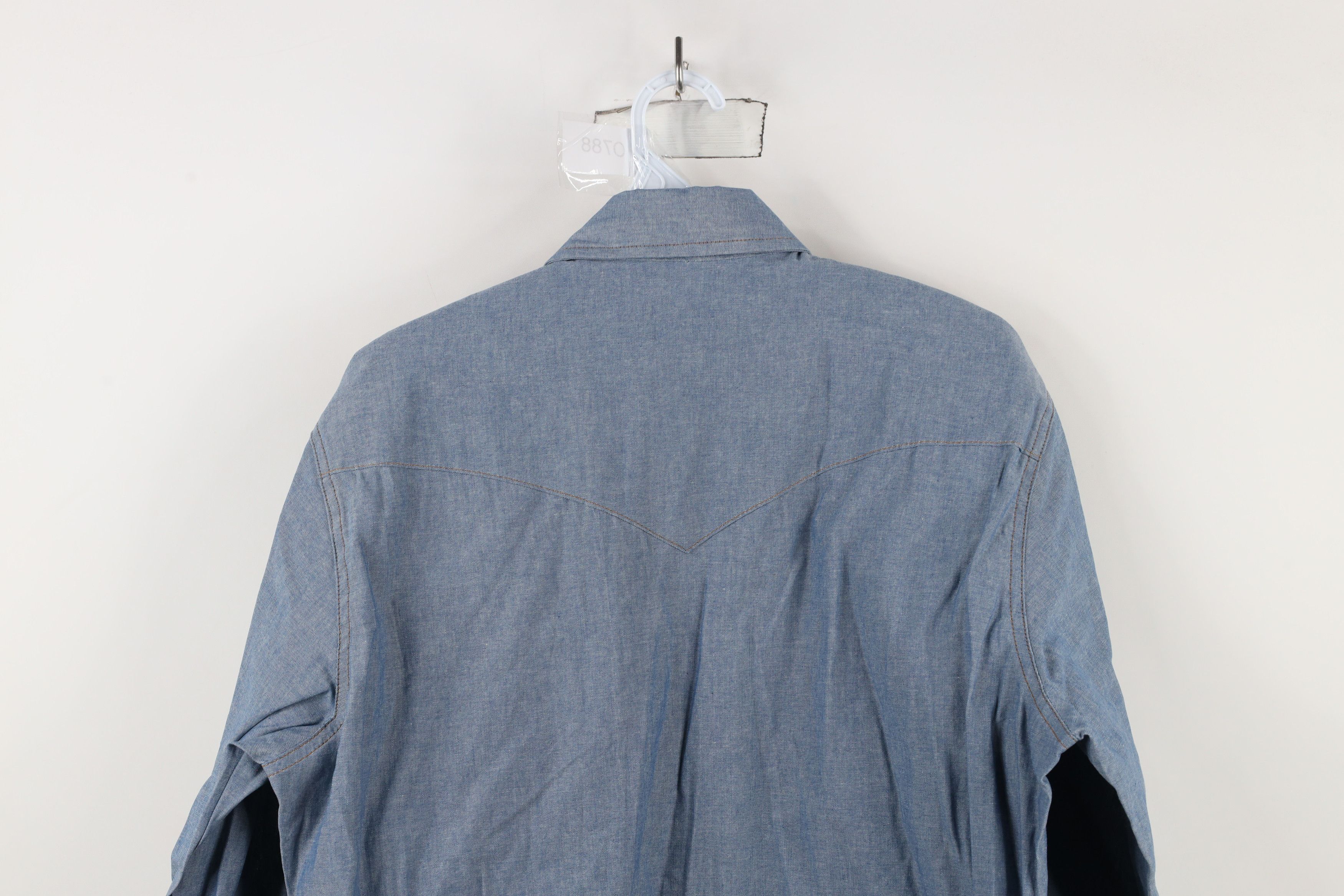 Vintage × Wrangler Deadstock Vintage 90s Wrangler Chambray Snap Button Shirt Size US M / EU 48-50 / 2 - 9 Thumbnail