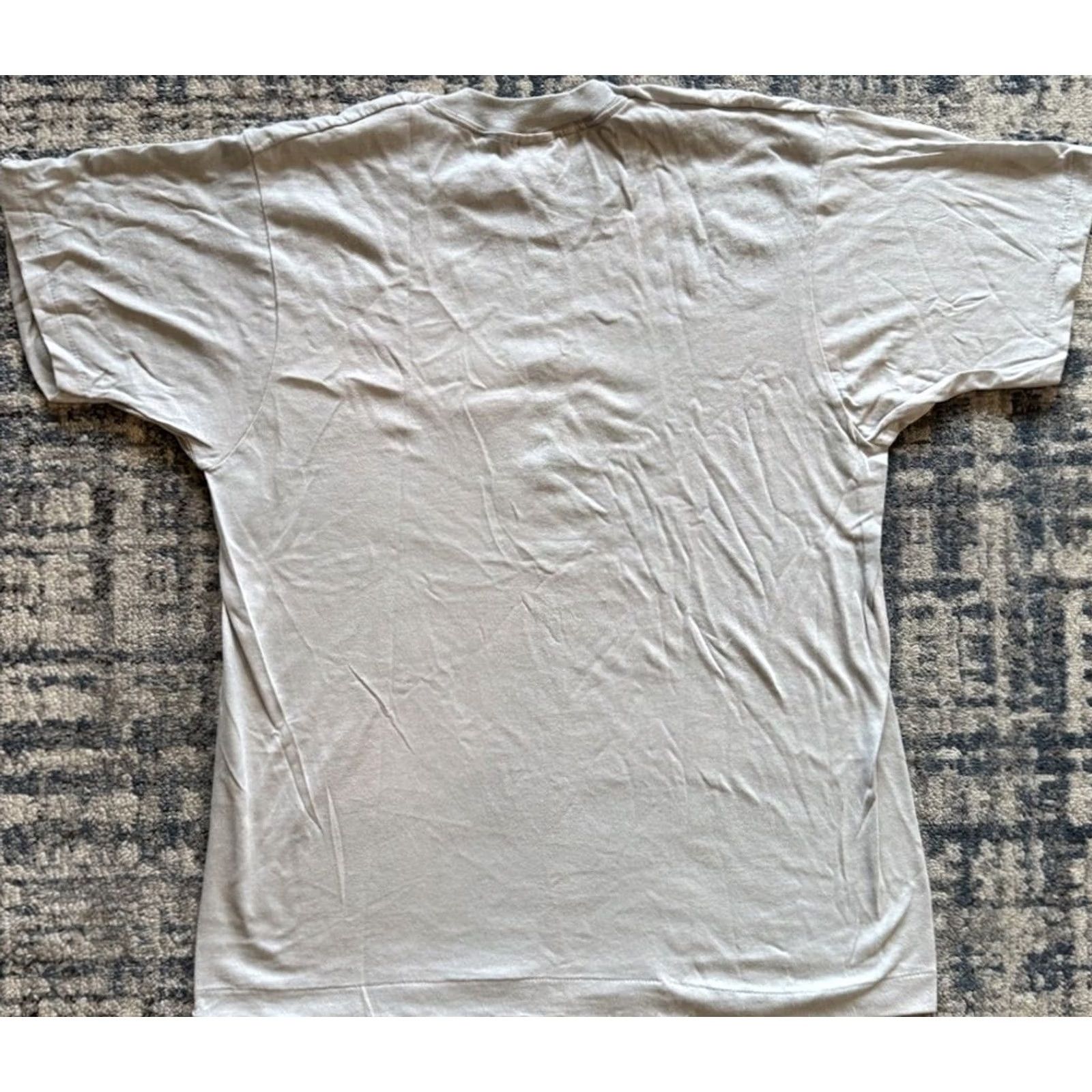 Vintage VINTAGE Screen Stars T-Shirt 80s Irish Northern Aid L Gray The Troubles Noraid Sinn Fein History Mens Size US L / EU 52-54 / 3 - 6 Thumbnail
