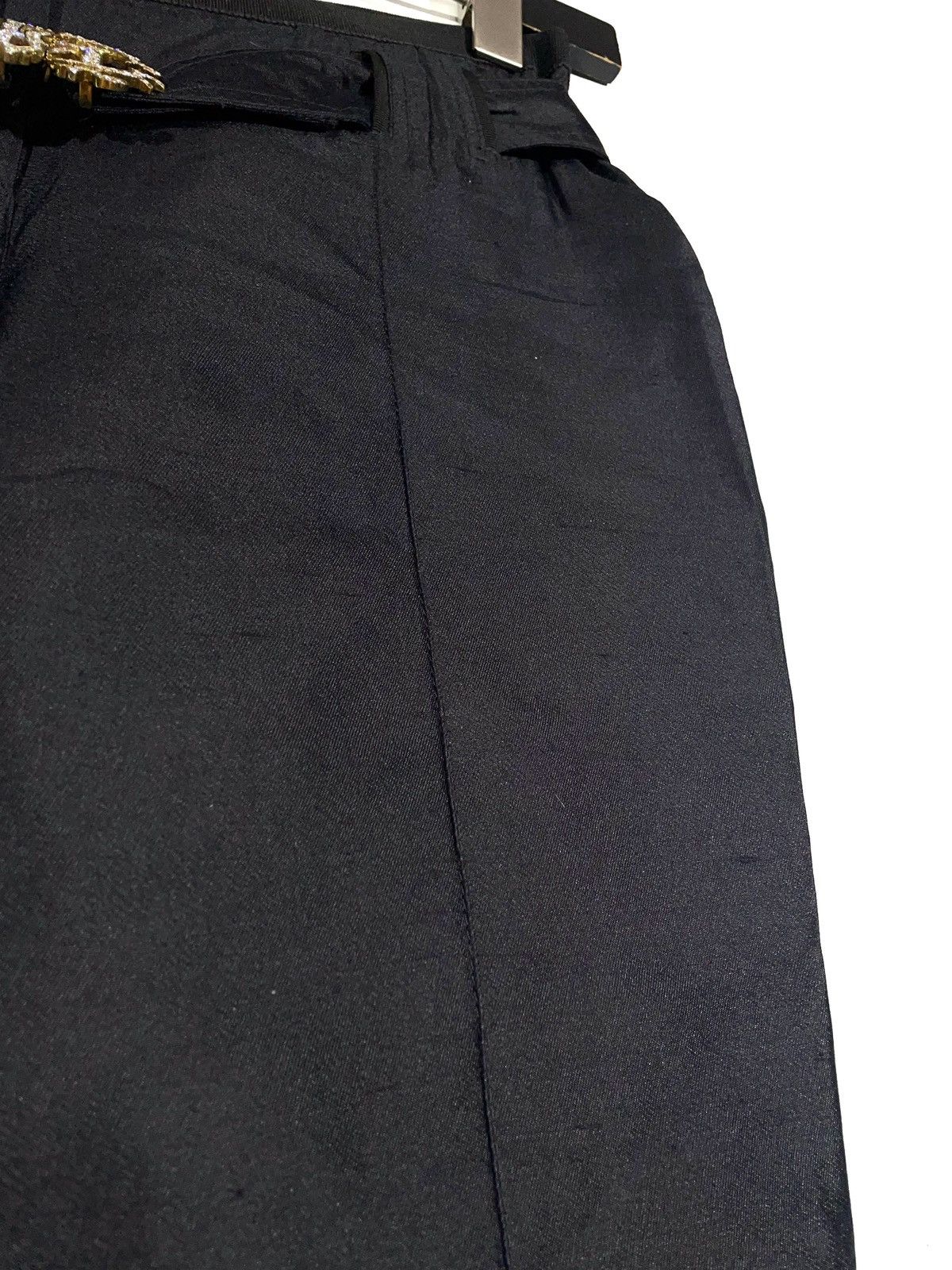 Roberto Cavalli Roberto Cavalli Women Silk Shorts Stones Logos Belt Sz 40 Size 27" / US 4 / IT 40 - 6 Thumbnail