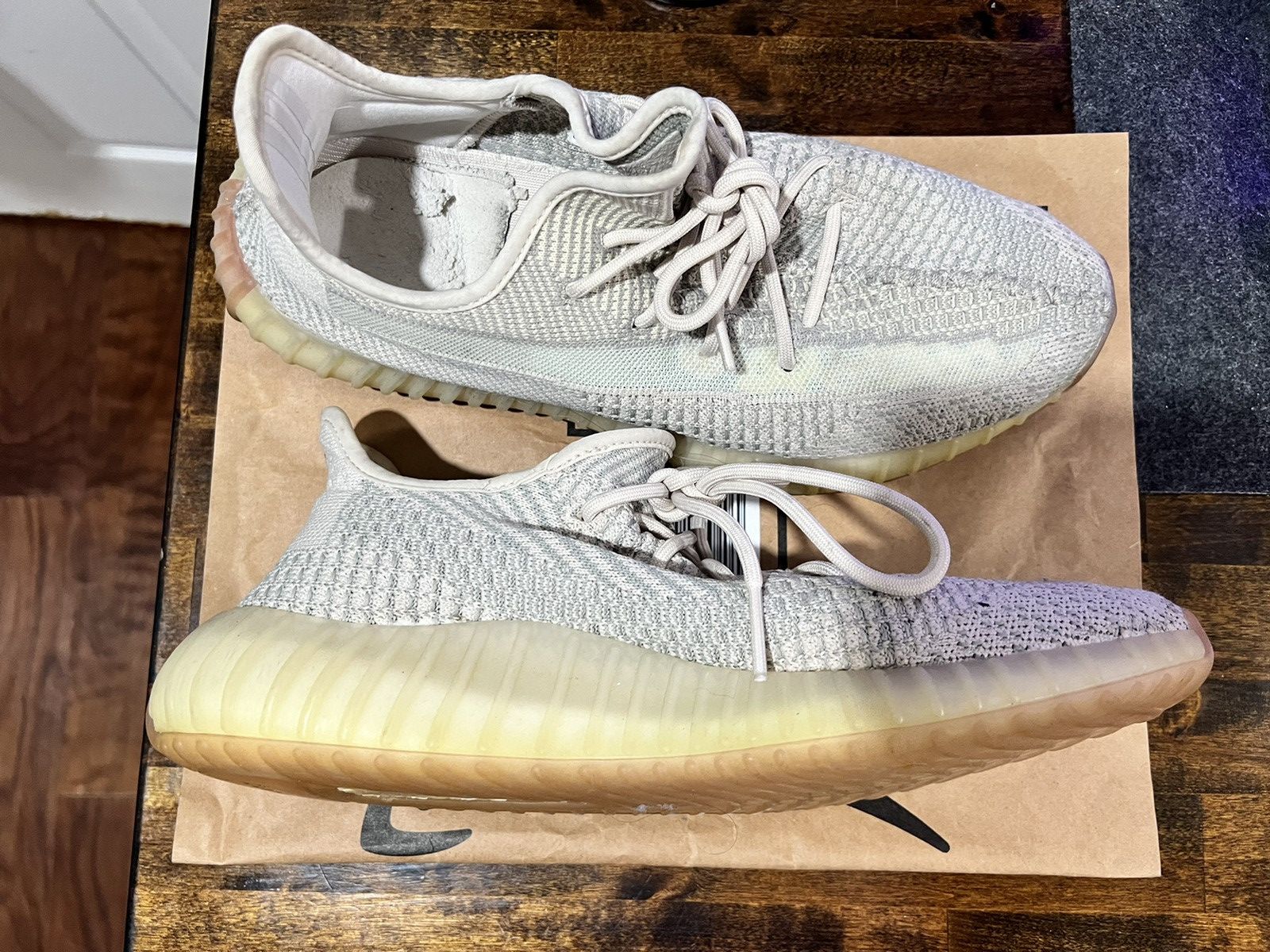 Adidas × Yeezy Yeezy 350 V2 Citrin Size US 12 / EU 45 - 2 Thumbnail