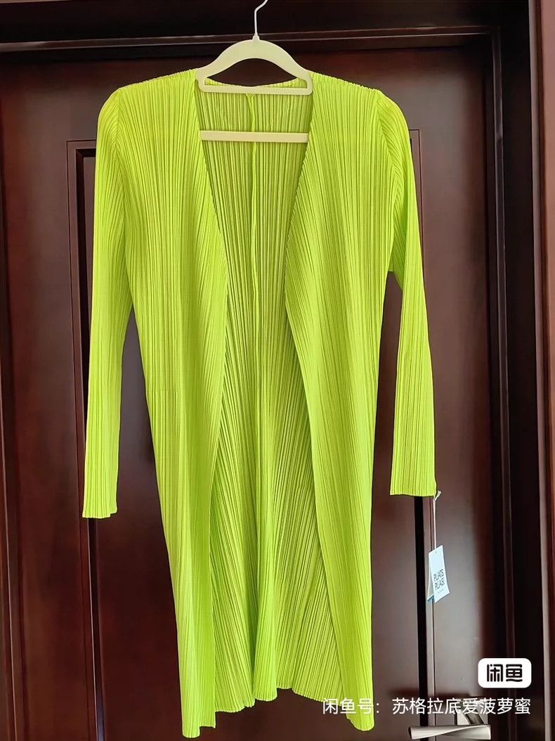 Issey Miyake Issey Miyake size:3 A light green pleated cardigan Size S / US 4 / IT 40 - 2 Thumbnail