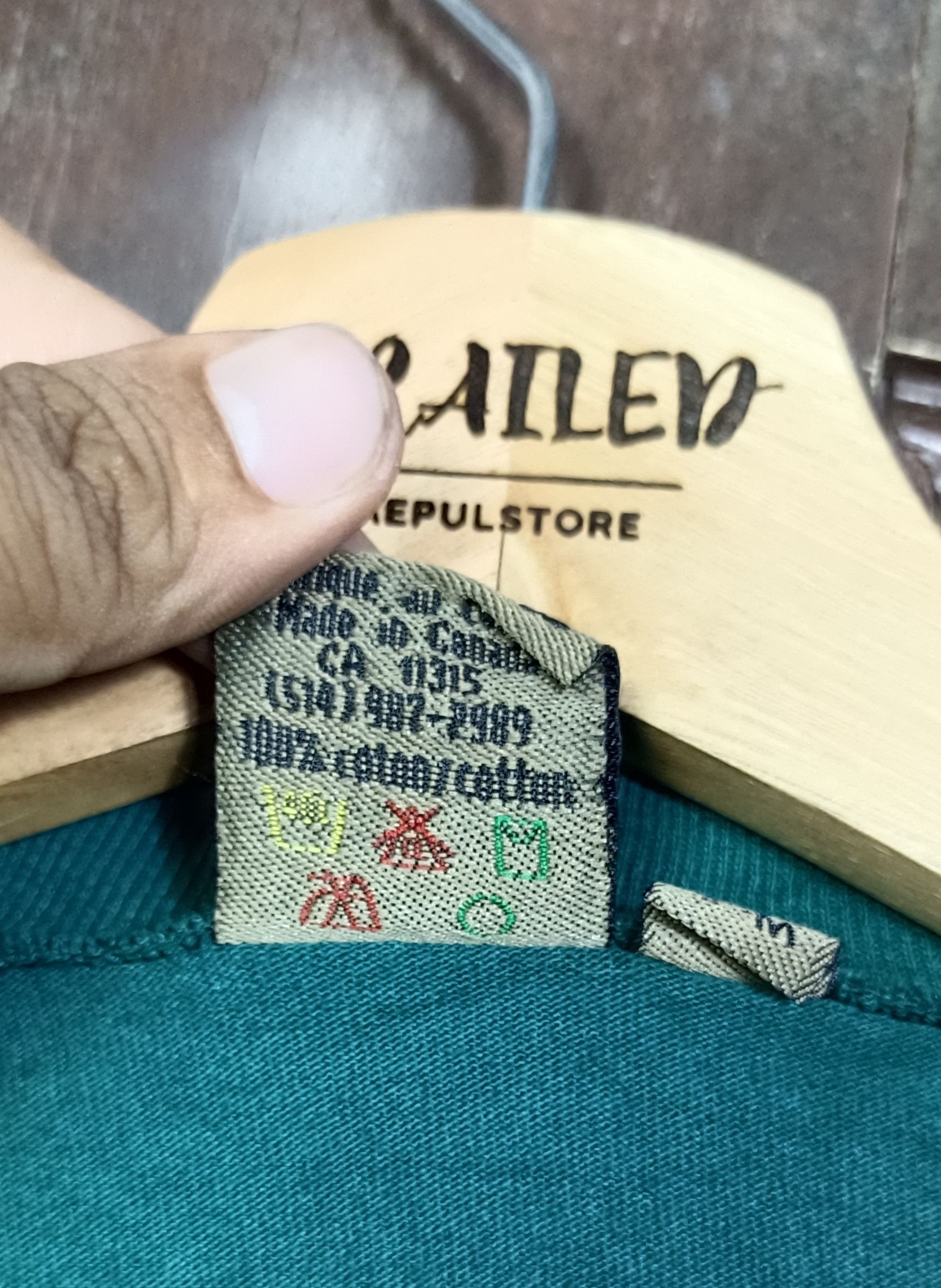 Vintage Vintage Canada Buffalo Tee 90s Marc Tetro Made in Canada Size US L / EU 52-54 / 3 - 6 Thumbnail