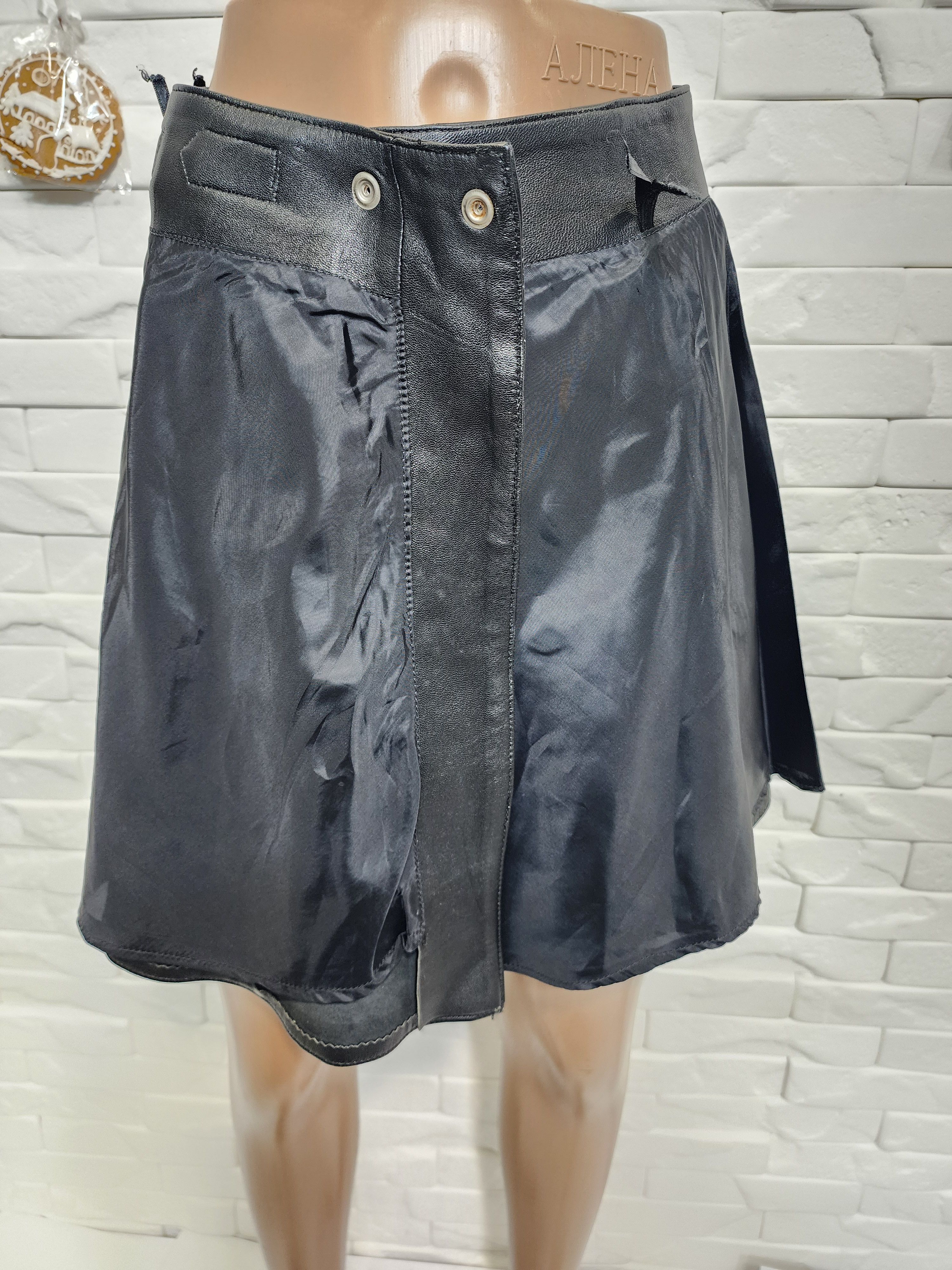 Genuine Leather Black Leather Skirt: Soft Leather, Polyester Lined Size 24" / US 00 / IT 34 - 9 Thumbnail