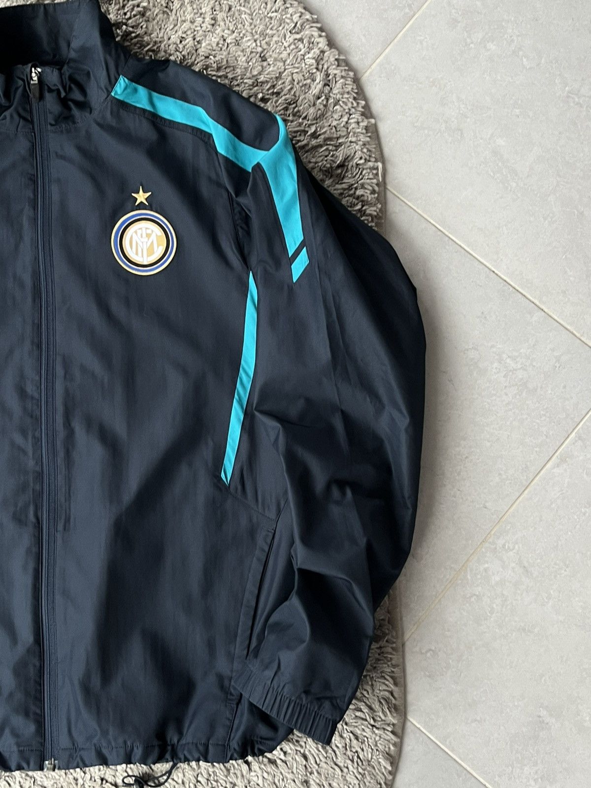 Nike Vintage Nike Light Jacket Soccer football Internazionale Size US M / EU 48-50 / 2 - 3 Thumbnail