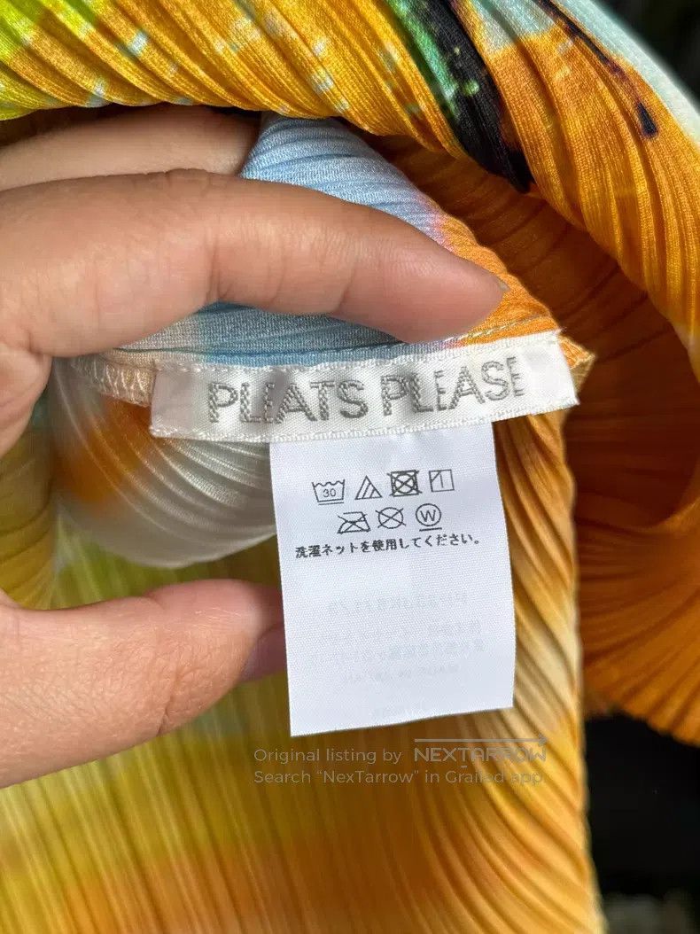 Issey Miyake Issey Miyake Sleeveless Vest, Tropical Frost Size L / US 10 / IT 46 - 3 Thumbnail
