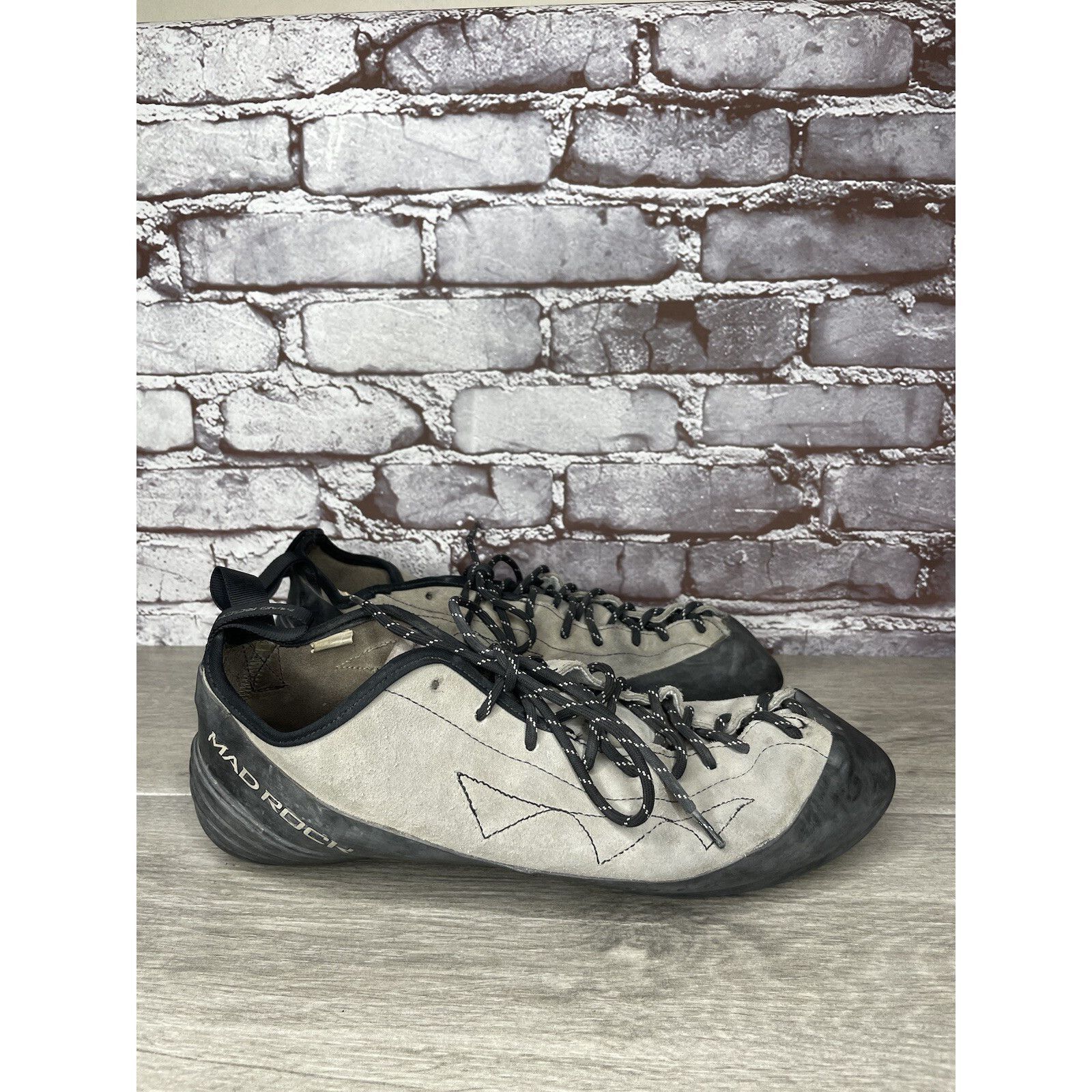 Other Mad Rock Phoenix Gray Synthetic Black Lace Rock Climbing Sho Size US 15 / EU 48 - 14 Thumbnail