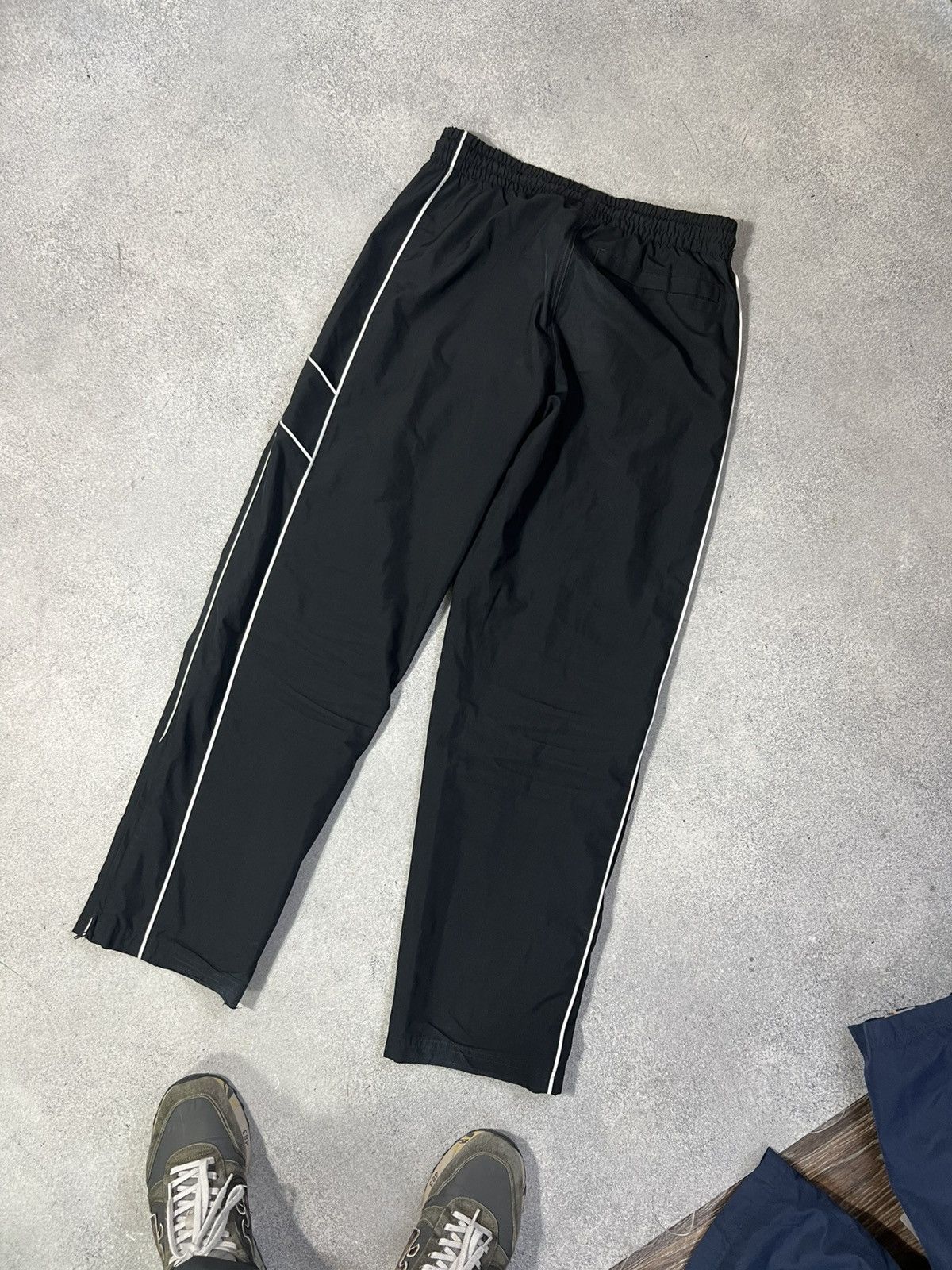 Nike Vintage Nike Track Pants Nylon Striped 00s Y2K Baggy Size US 32 / EU 48 - 7 Thumbnail