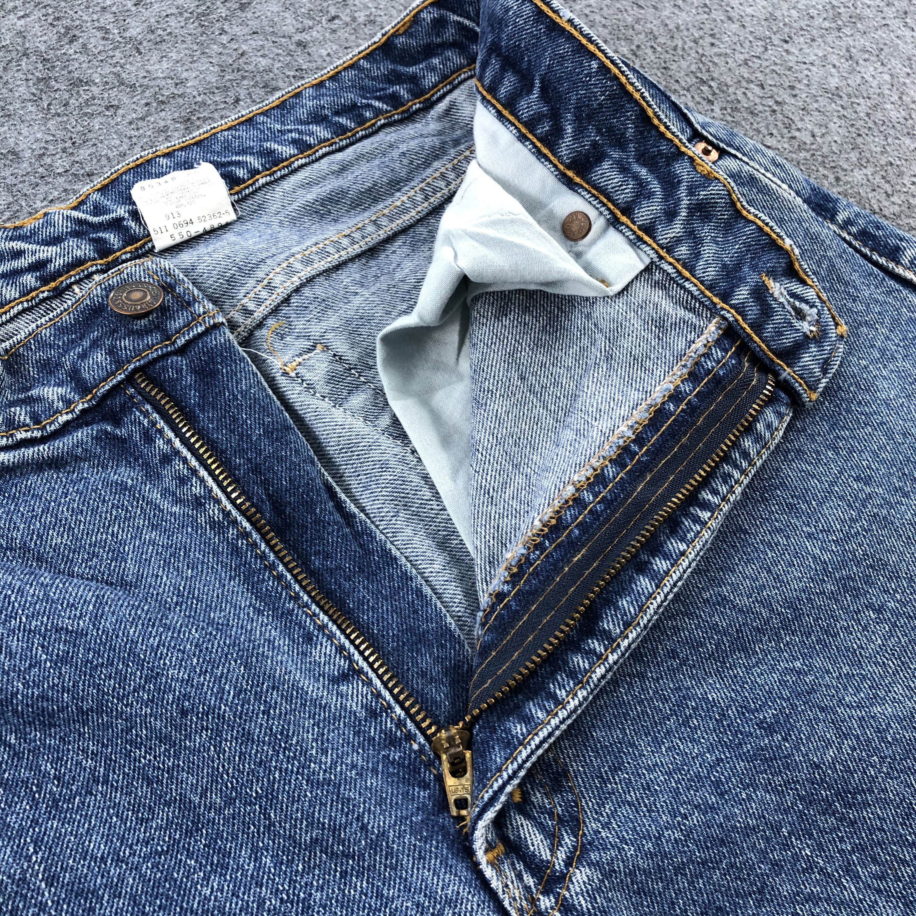 Levi's × Vintage Vintage 90s Blue Wash Levis 550 Jeans-JM1895 Size US 33 - 9 Thumbnail