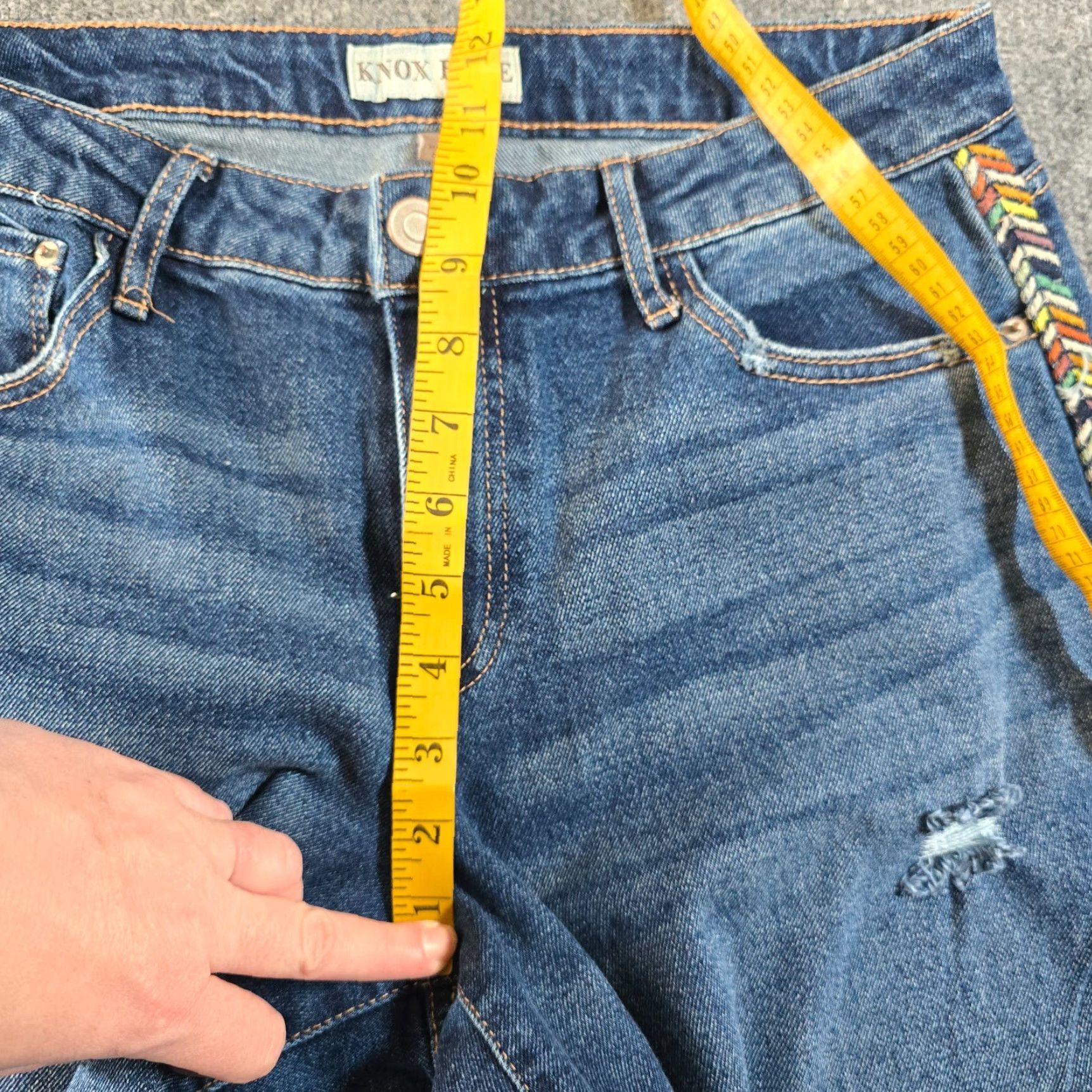 Vintage VINTAGE Knox Rose Jeans Womens Size 10 Blue Embroidered Tapered Bohemian Denim Jeans Womens 10 Blues Embroidered Zipper Size 32" / US 10 / IT 46 - 6 Thumbnail