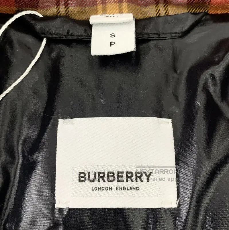 Burberry Burberry Colorful Women's Puffer Jacket Size S. Size S / US 4 / IT 40 - 5 Thumbnail