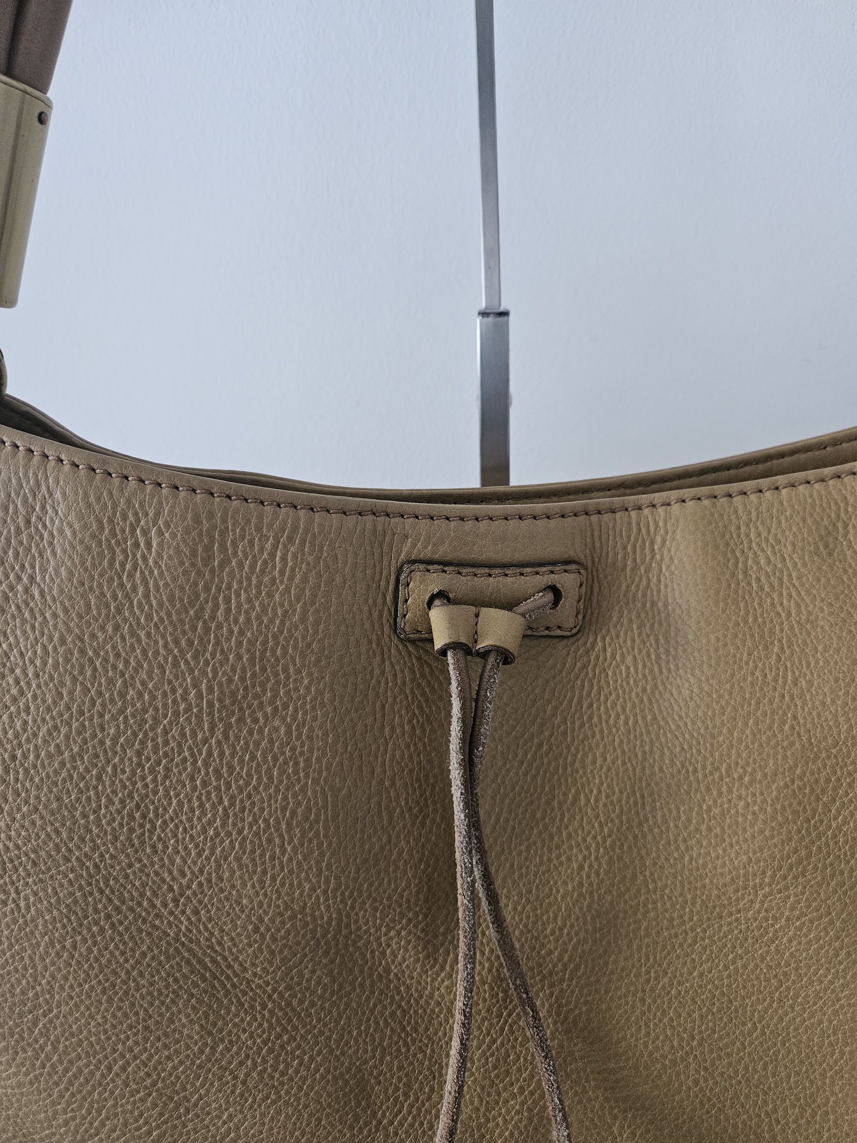Gucci Vintage y2k gucci leather drawstring handbag Size ONE SIZE - 6 Thumbnail